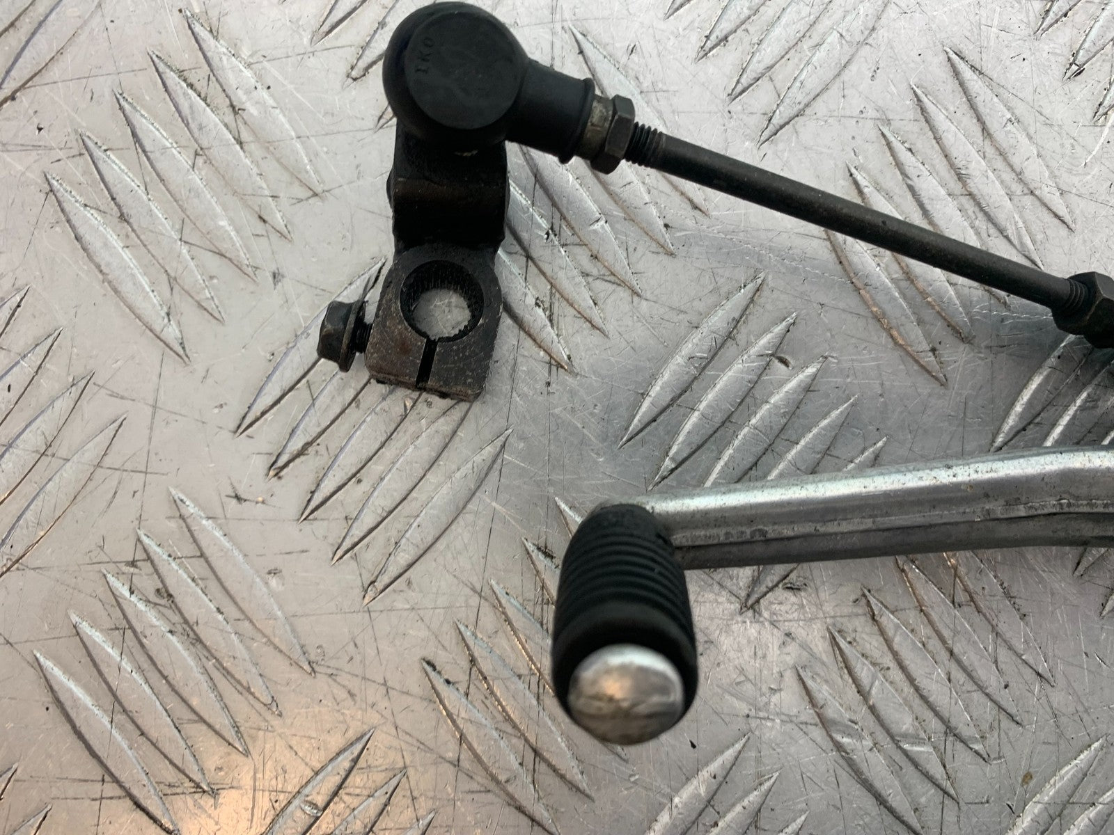 KAWASAKI ZZR1100 D GEAR LEVER  YEAR 1993-2001 (CMB1289)