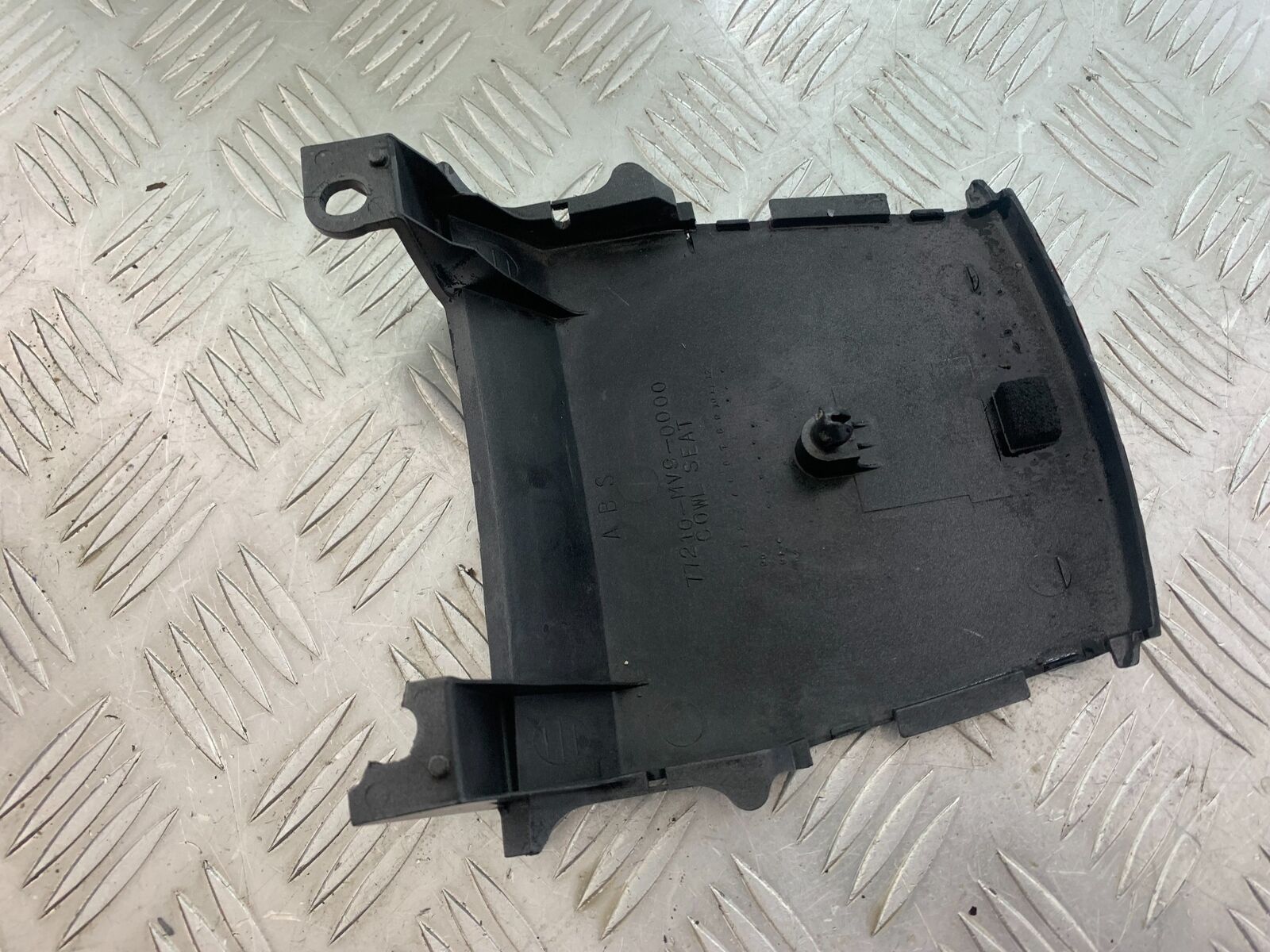 HONDA CBR600 CBR 600 F2 TAIL PIECE JOINER  YEAR 1991-1993 (CMB1114)