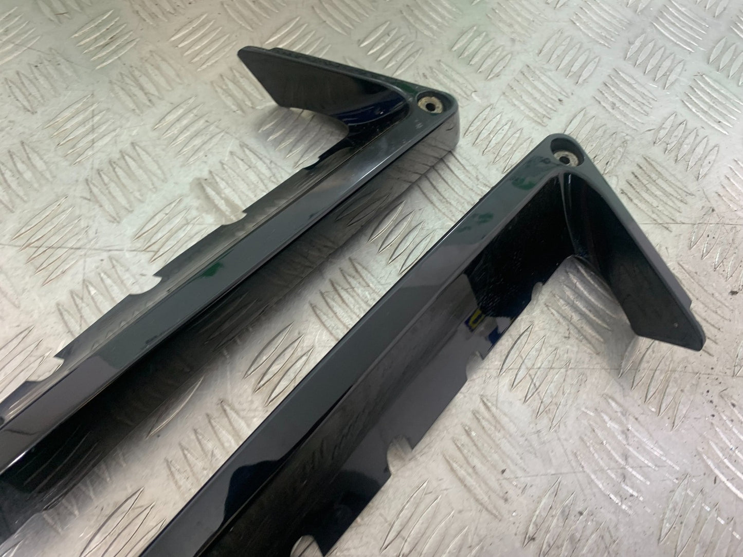 KAWASAKI GTR1400 GTR 1400 LEFT & RIGHT SIDE INFILLS  YEAR 2007-2009 (CMB1174)