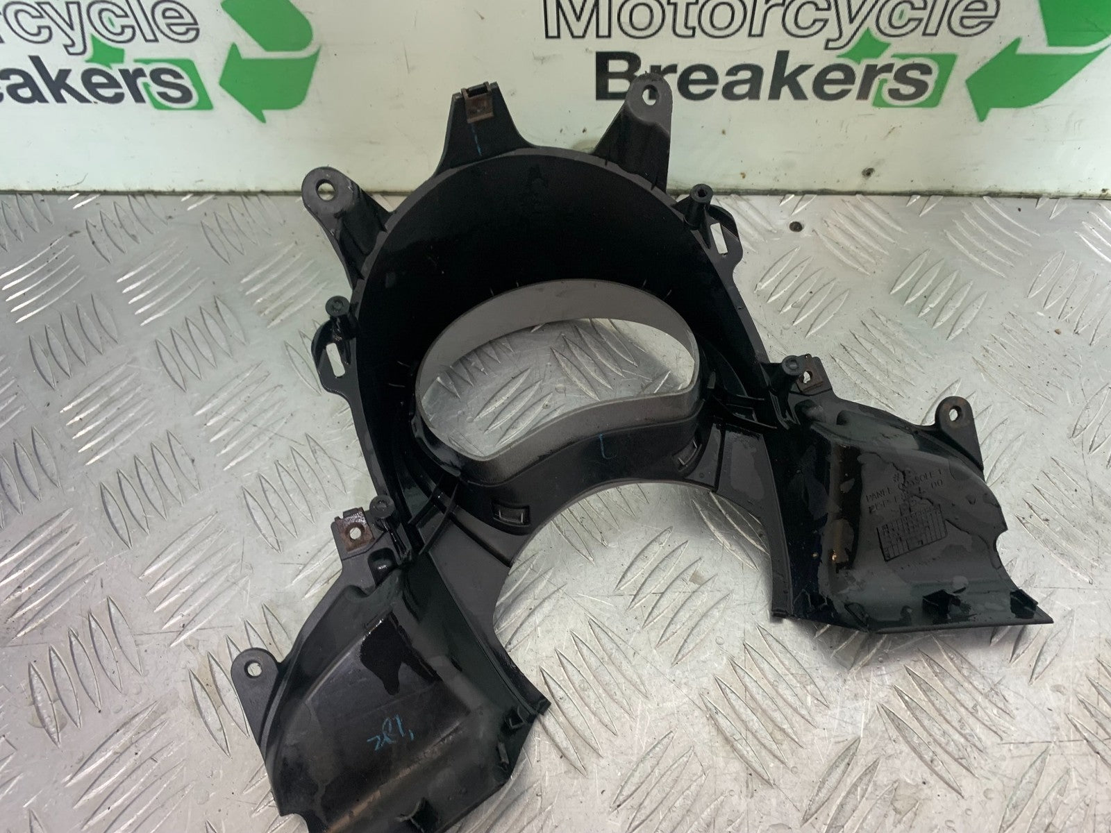 YAMAHA XMAX 125 XMAX-125 CLOCK  SURROUND   YEAR 2015-2020  (CMB1266)