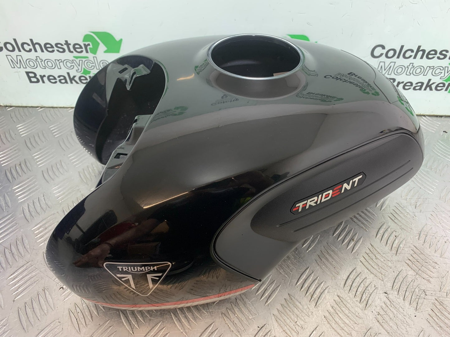 TRIUMPH TRIDENT 660 PETROL TANK COVER YEAR 2021-2024 (CMB1295)