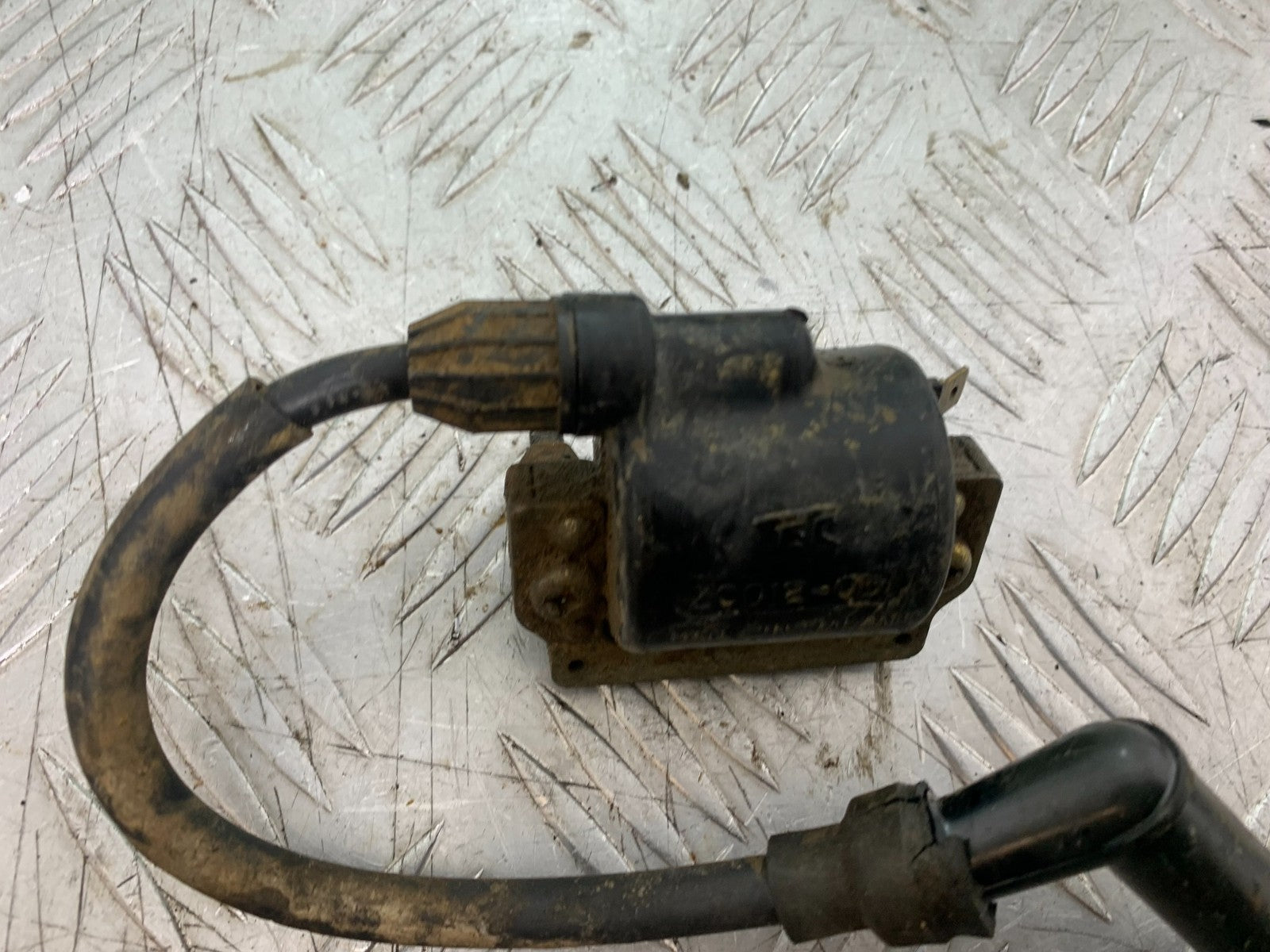 KAWASAKI KLR250 KLR 250 COIL AND CAP   YEAR 1984-2001 (CMB1225)