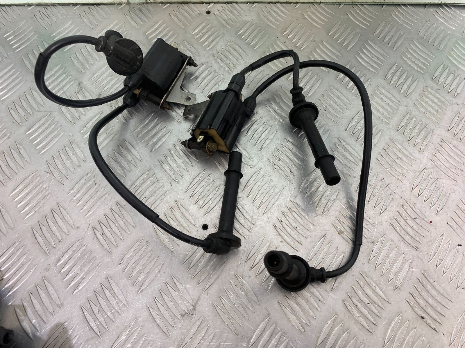 HONDA CBR1100 BLACKBIRD COILS  YEAR 1999-2005  (CMB1103)