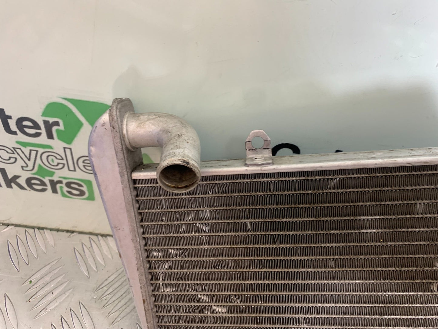 DUCATI 1299 PANIGALE TOP RADIATOR YEAR 2016 (CMB 1187)