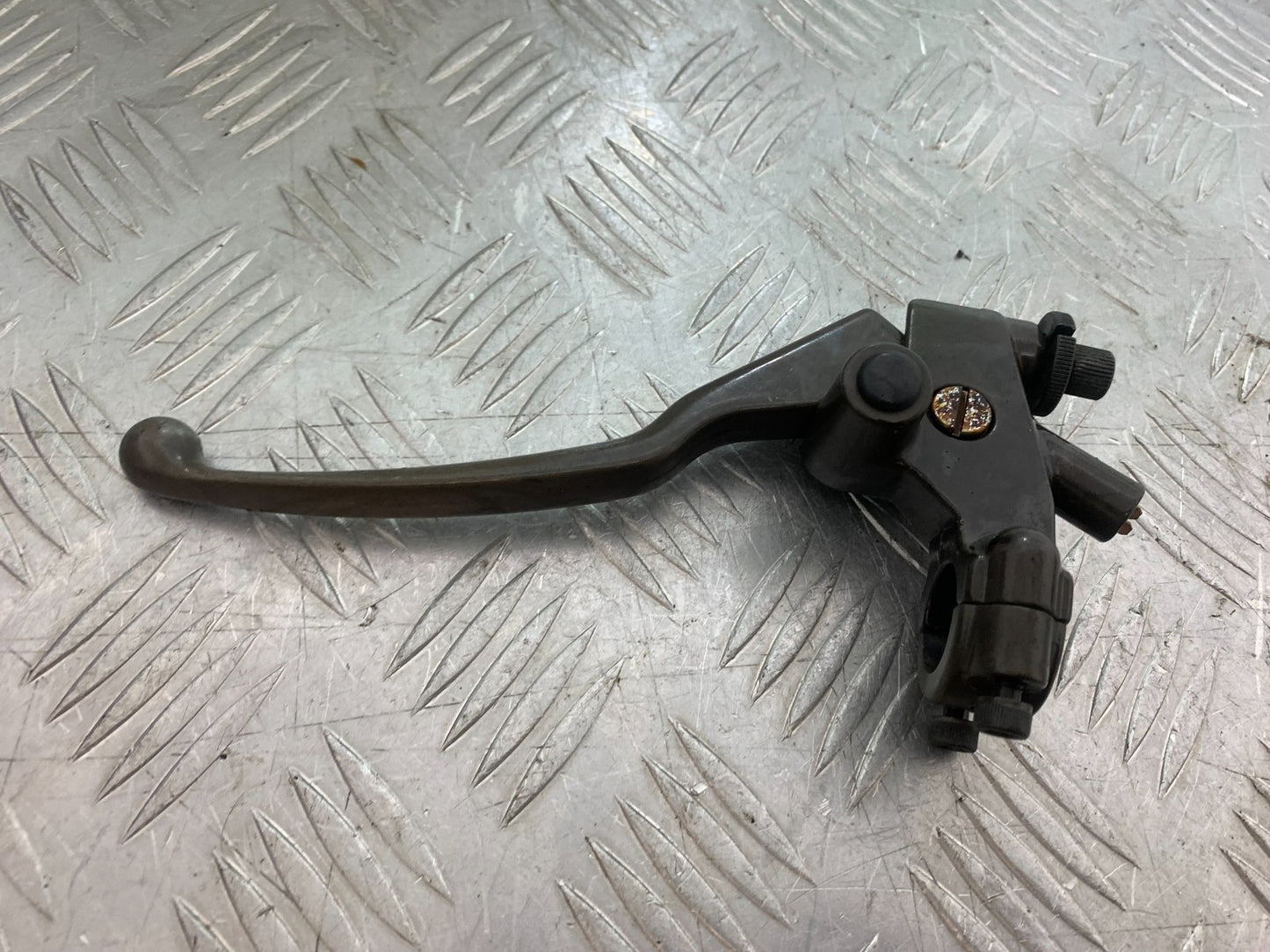 HONDA NT650 V DEAUVILLE CLUTCH LEVER AND BRACKET  YEAR 1999 (CMB1268)