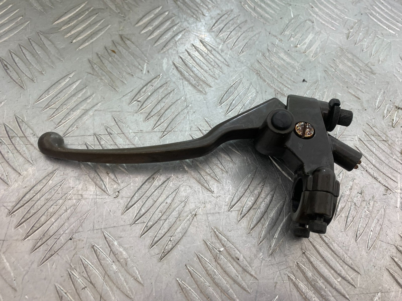 HONDA NT650 V DEAUVILLE CLUTCH LEVER AND BRACKET  YEAR 1999 (CMB1268)