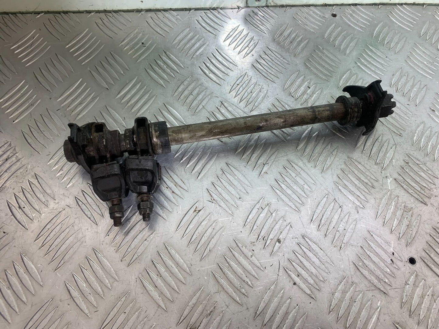 KAWASAKI Z650 ER650 KNFAN REAR WHHEL  SPINDLE YEAR 2022-2024 (CMB1112)