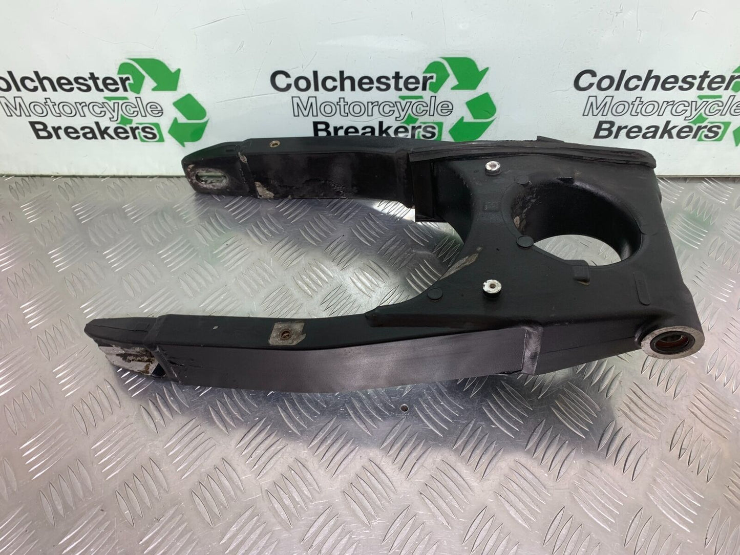 TRIUMPH 600 DAYTONA SWINGARM YEAR 2003-2006 (STOCK 999)