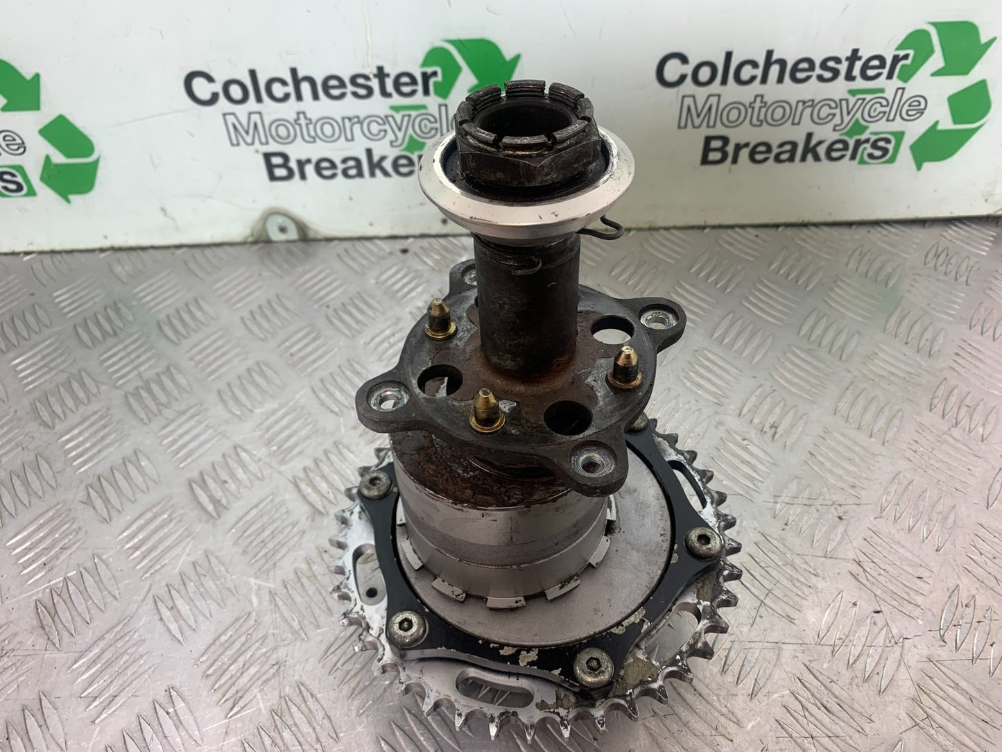 TRIUMPH 1050 SPRINT ST REAR HUB AND CARRIER  YEAR 2004-2007 (CMB1197)