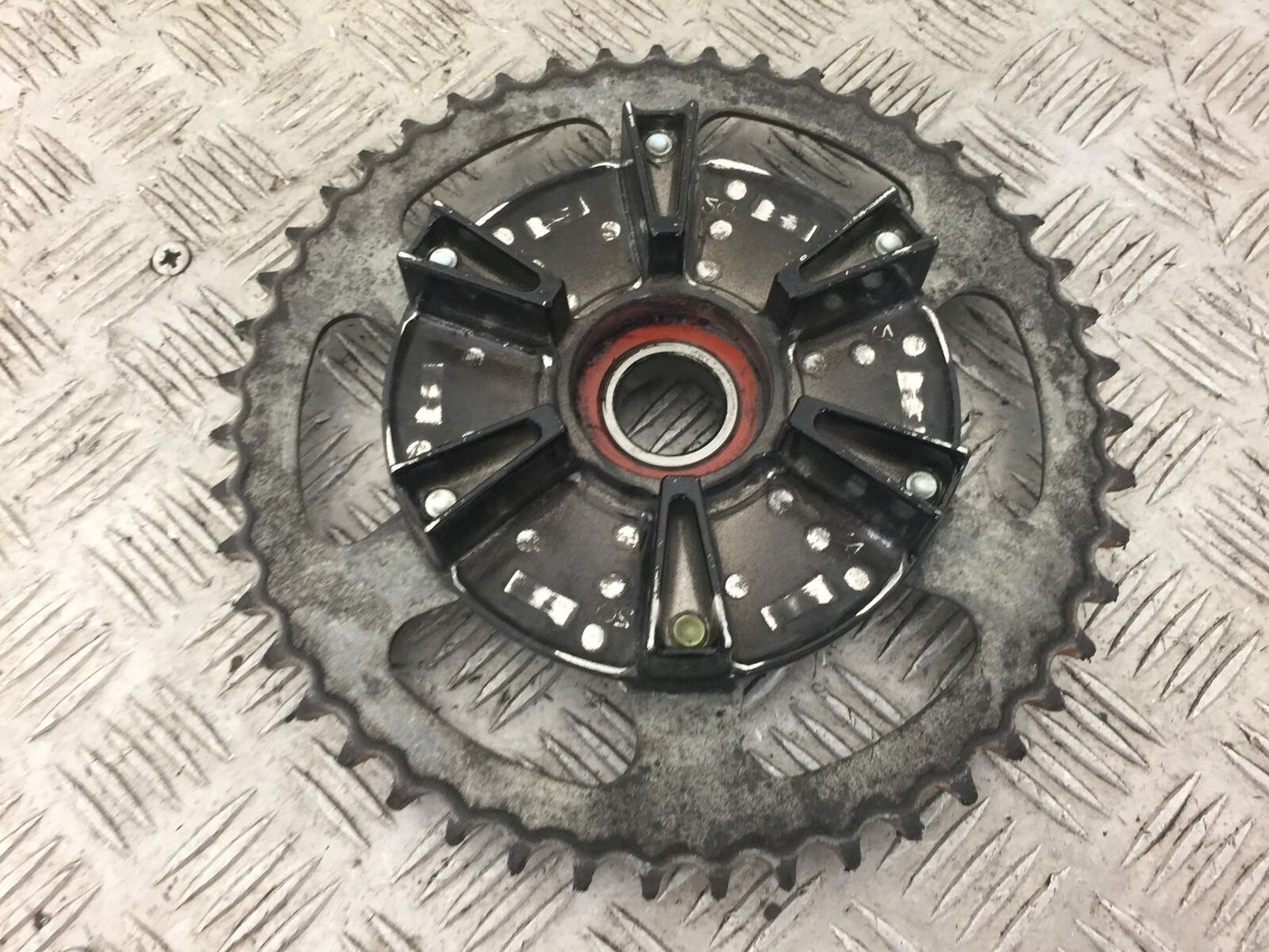 YAMAHA YZF R1 REAR SPROCKET CARRIER YEAR 2009-2014 STOCK NO 329