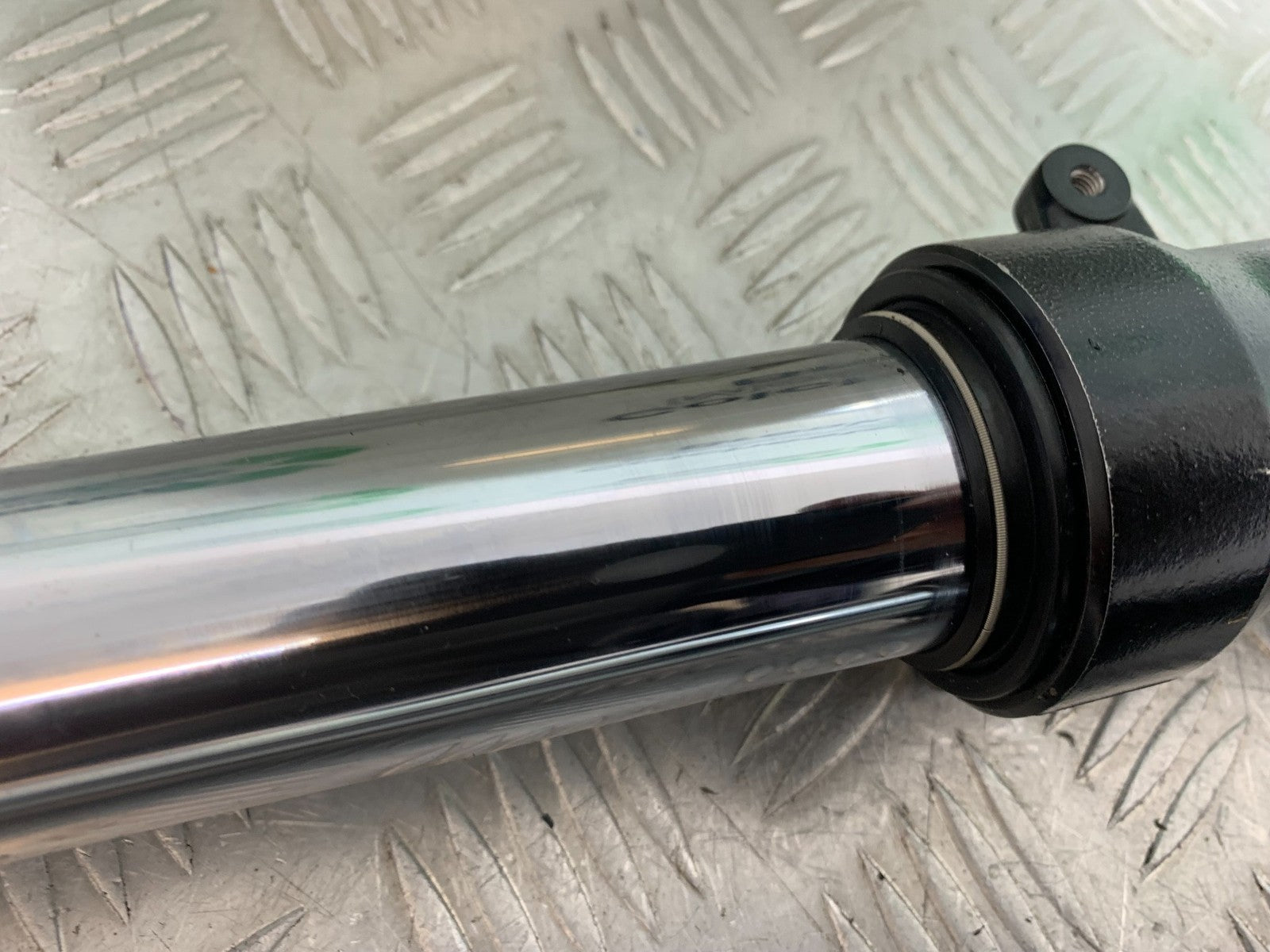 BMW F800 GT FORKS  YEAR 2013-2017 (CMB1248)