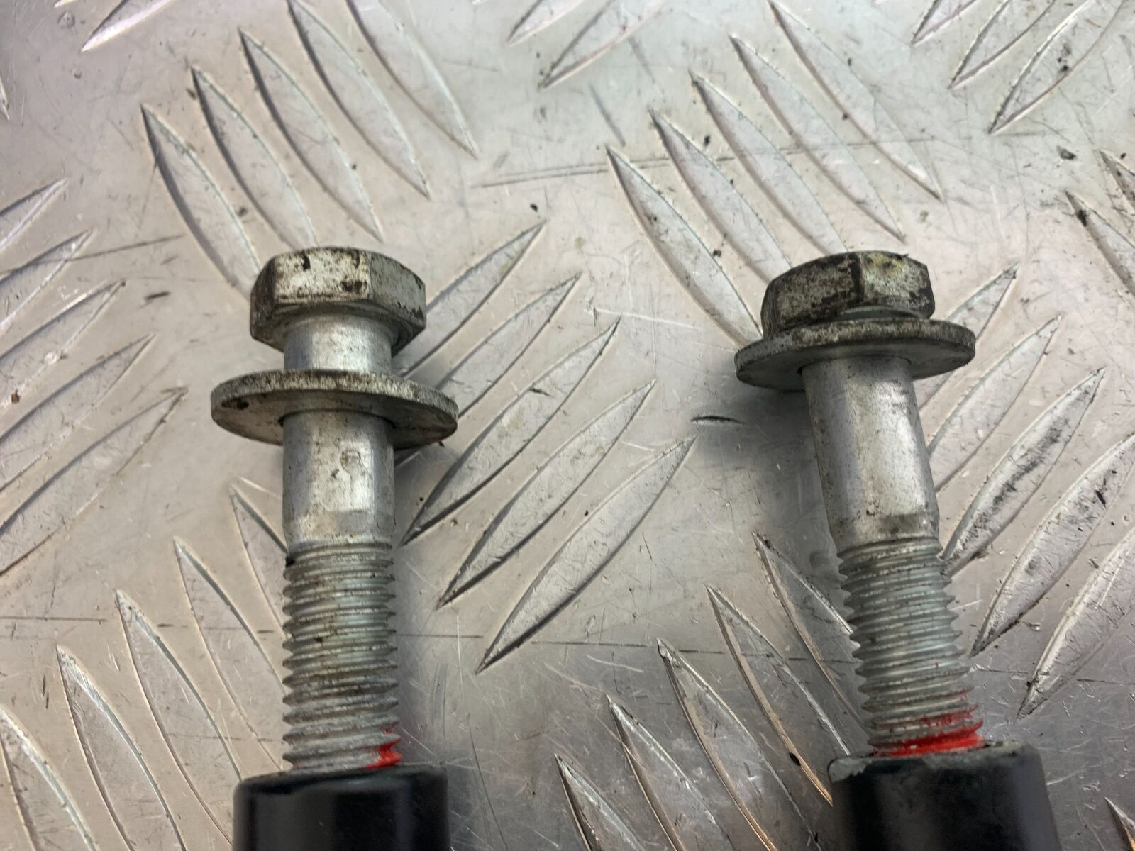 HARLEY DAVIDSON XL883 N IROD HANDLEBAR CLAMPS  YEAR 2020  (CMB1116)