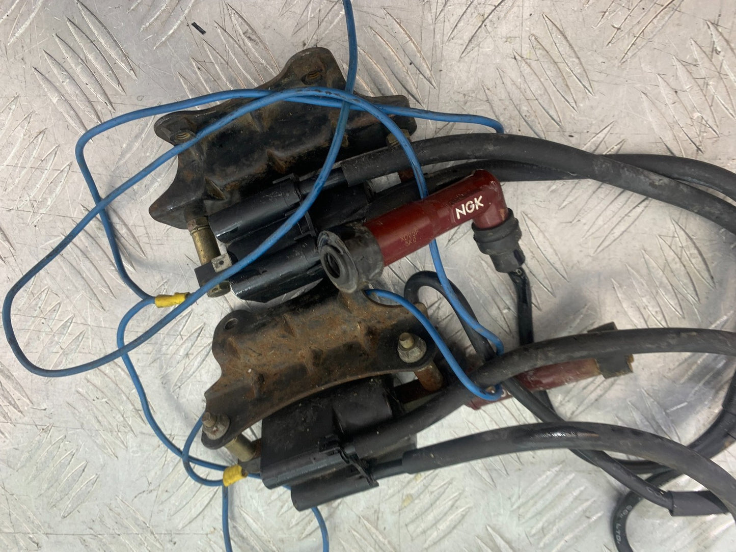KAWASAKI GPZ600 GPZ 600 COILS AND CAPS  YEAR 1988-90 (CMB1258)