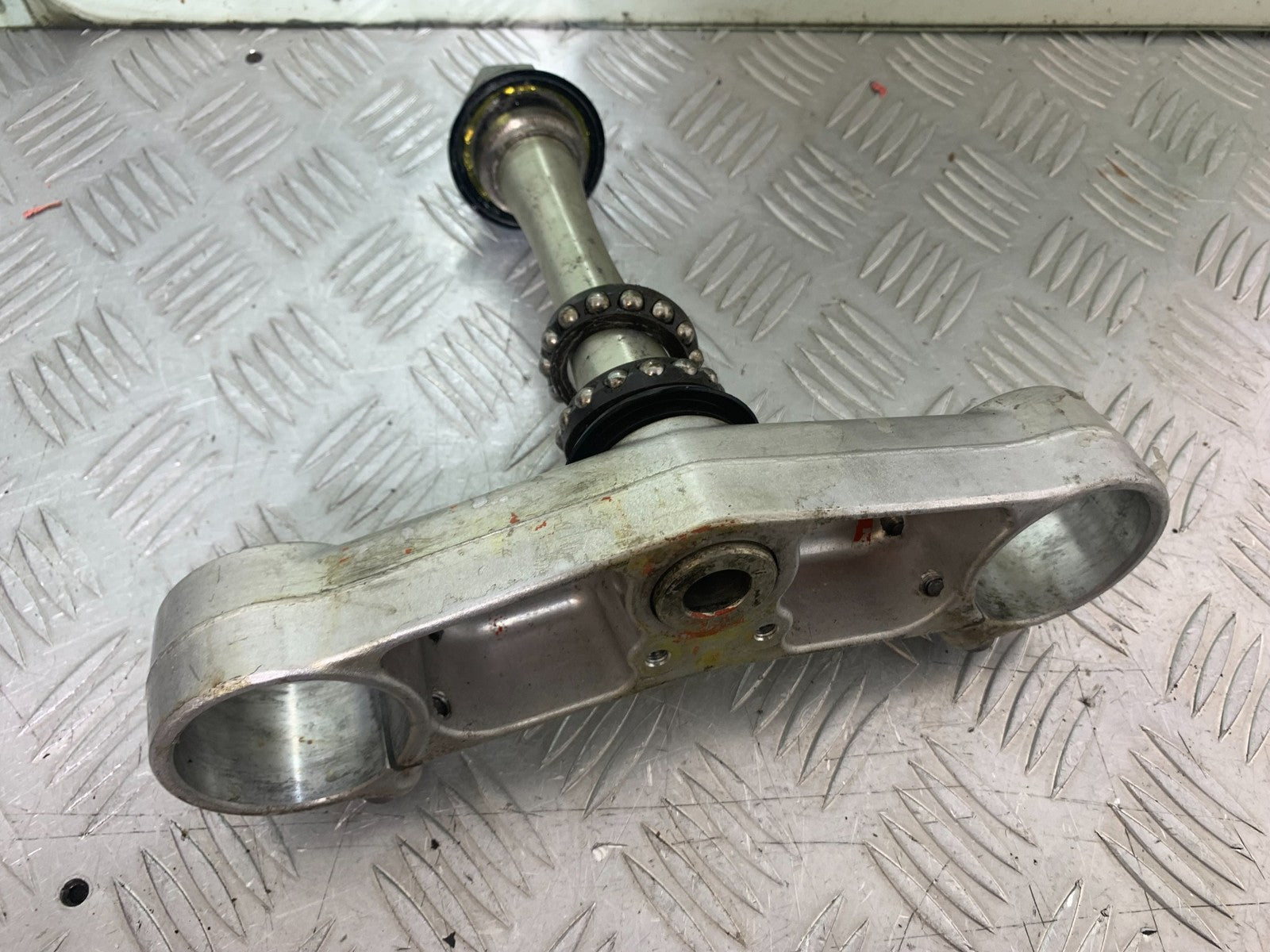 YAMAHA YZF R1 4C8 BOTTOM YOKE   YEAR 2007-2008 (CMB1237)