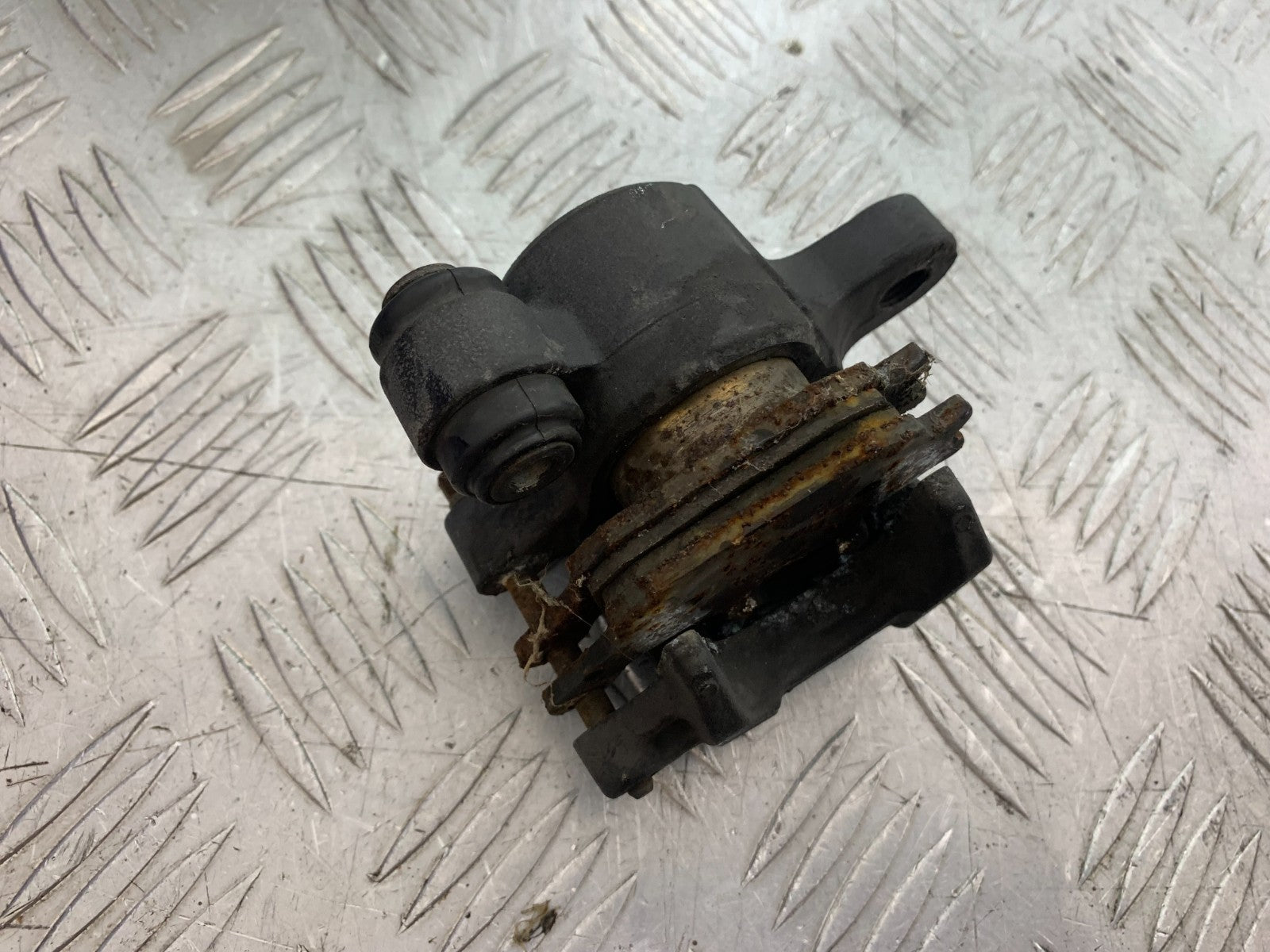 HONDA NC700 X REAR BRAKE CALIPER YEAR 2012-2014 (CMB1327)