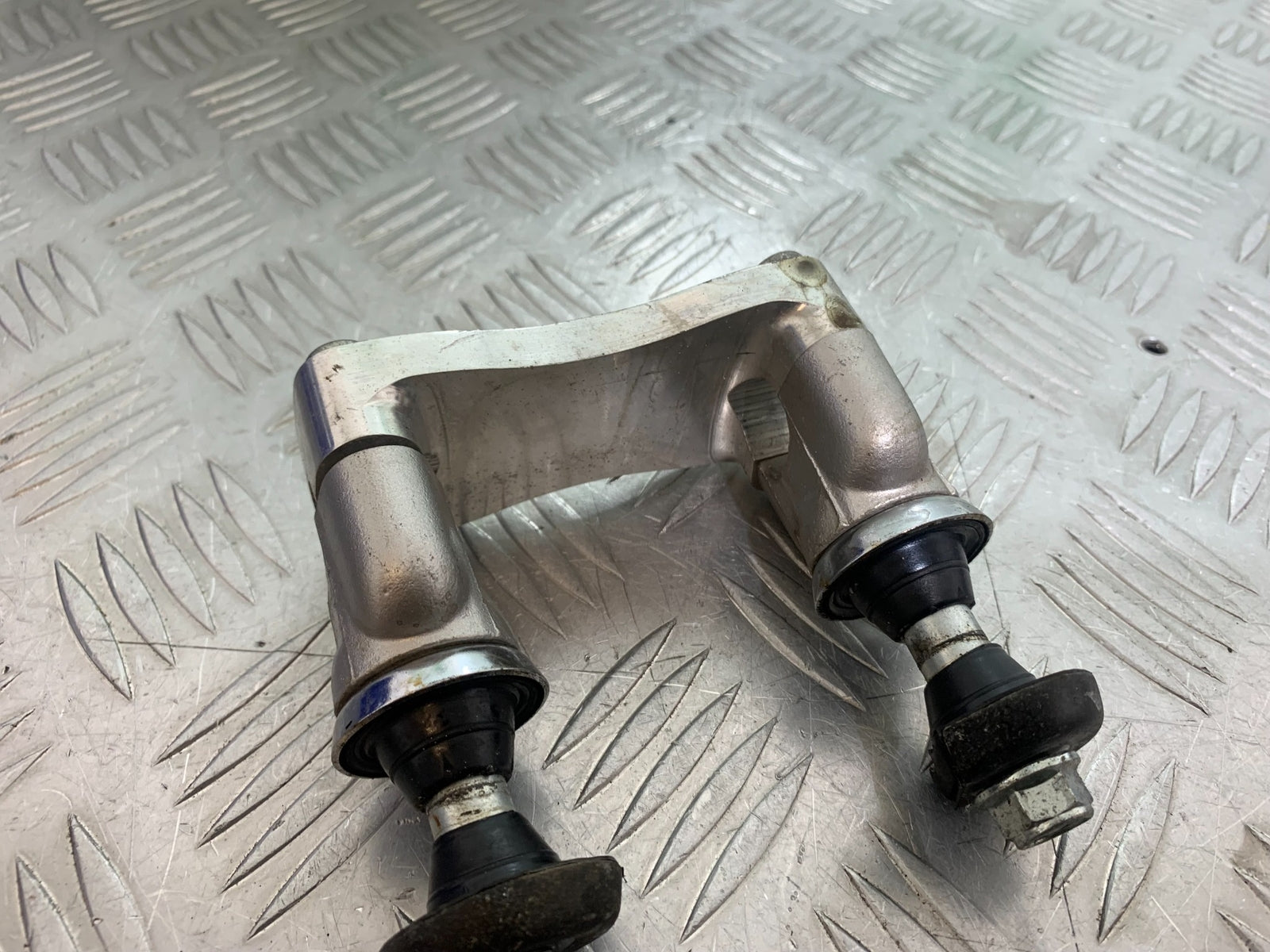 SUZUKI GSF1200  GSF 1200 BANDIT HANDLEBAR RISERS YEAR 1997-2000 (CMB1149)