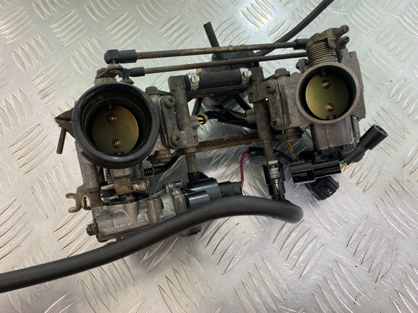 SUZUKI SV650 SV 650 THROTTLE BODIES  YEAR 2003-2006 (CMB1024)