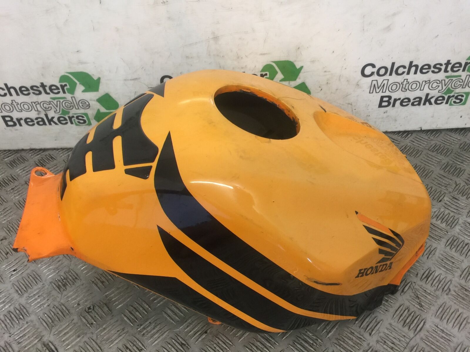 HONDA CBR600 RR CBR 600 RR TANK COWL   YEAR 2006 (STOCK 489)
