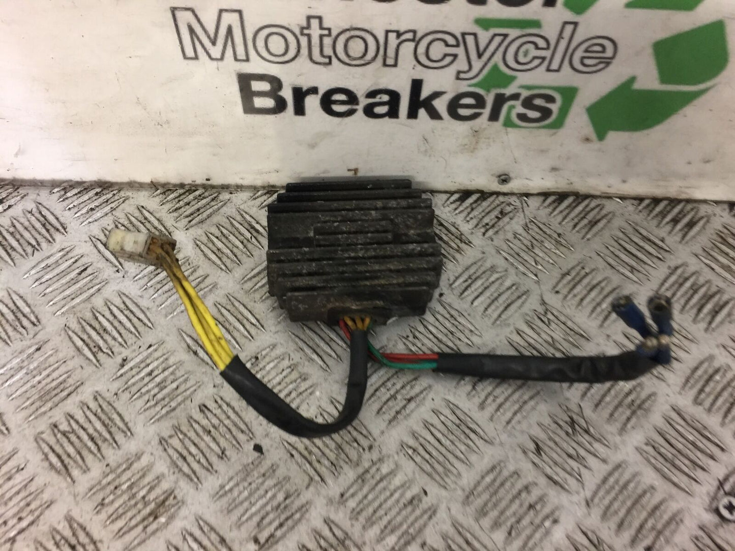 HONDA VT600 VT 600 SHADOW REGULATOR  YEAR 1996 (STOCK 389)
