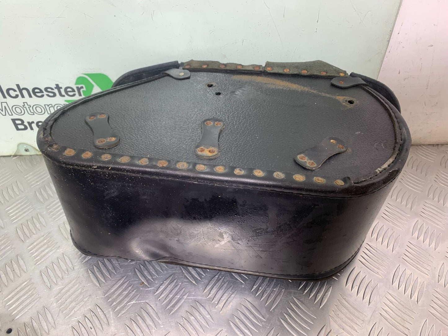 SUZUKI INTRUDER VL800 C800 LEFT SADDLE BAG  YEAR 2012-16 (CMB1039)