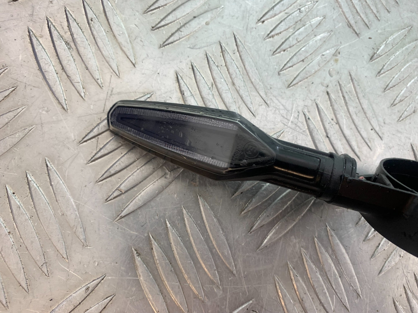 BMW M1000 R FRONT LEFT INDICATOR YEAR 2023-2024 (CMB1140)