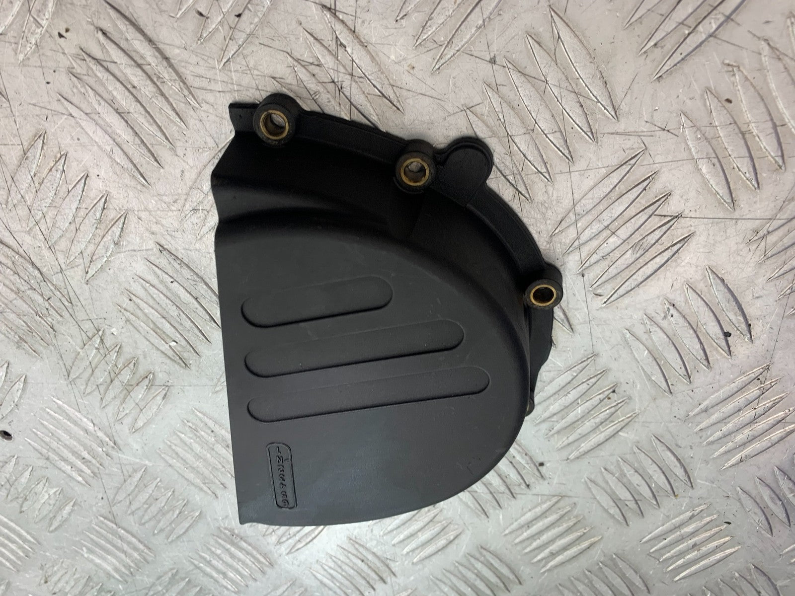 TRIUMPH 955i DAYTONA SPROCKET COVER  YEAR 2002-2006 (CMB1229)
