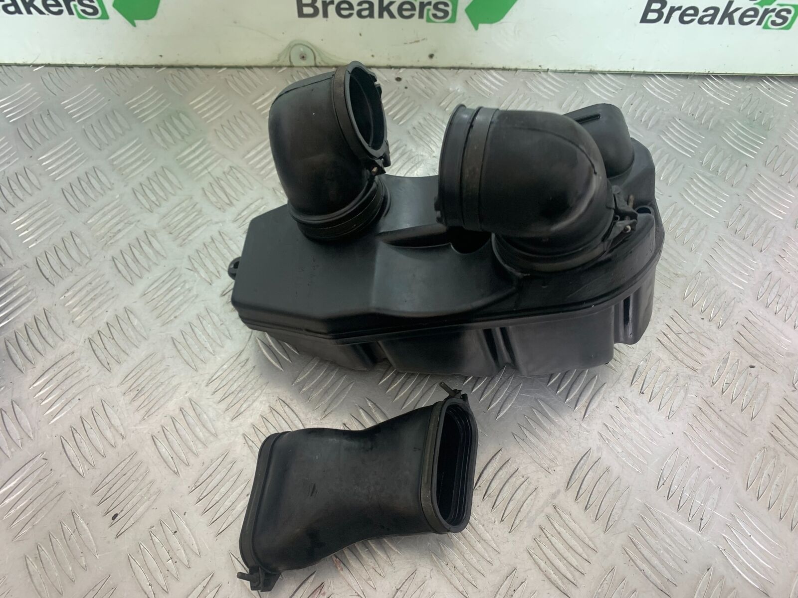 YAMAHA XVS 1100 DRAGSTAR AIRBOX  YEAR 2000-2007 (CMB1108)