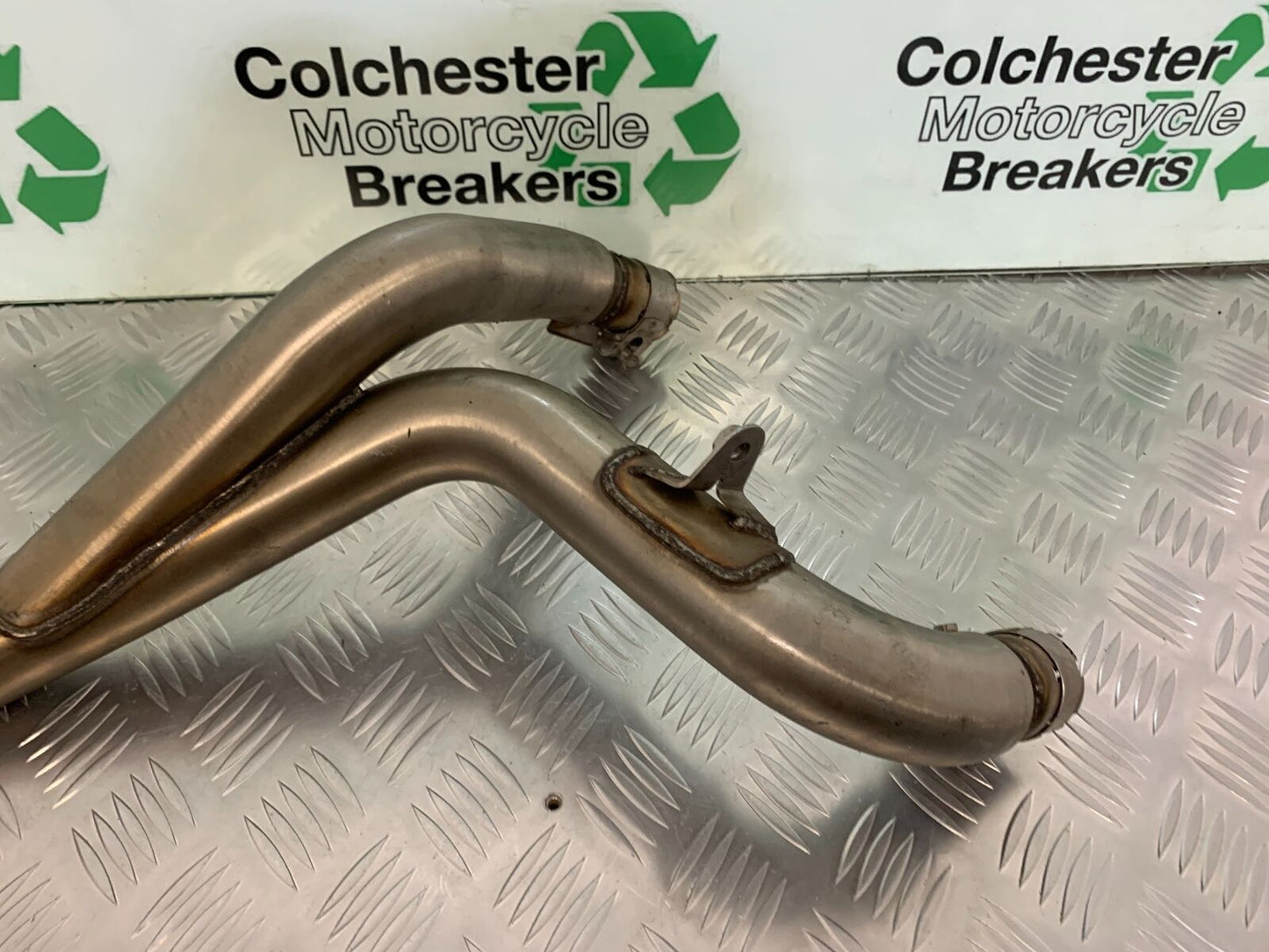 TRIUMPH SPEED TRIPLE R 1050 EXHAUST LINK PIPES  YEAR 2014 (STOCK 934)