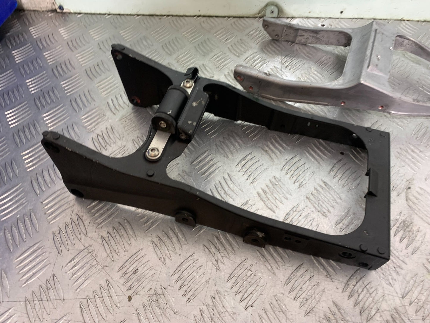 KAWASAKI ZX10R ZX10 R REAR SUBFRAME 2008-2010 (CMB1301)