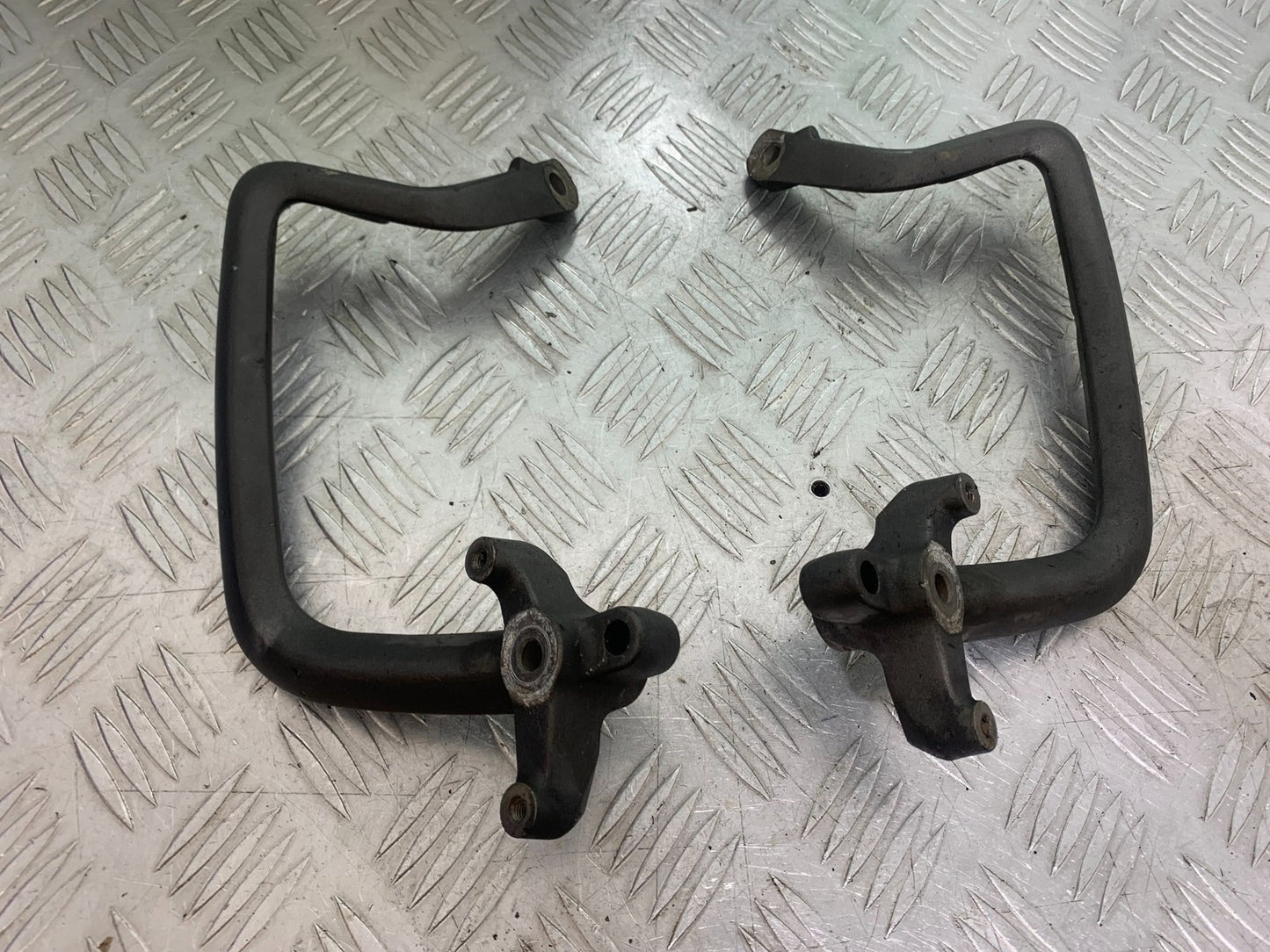 TRIUMPH TIGER 800 XRT GRAB RAILS   2018-2020 (CMB1193)