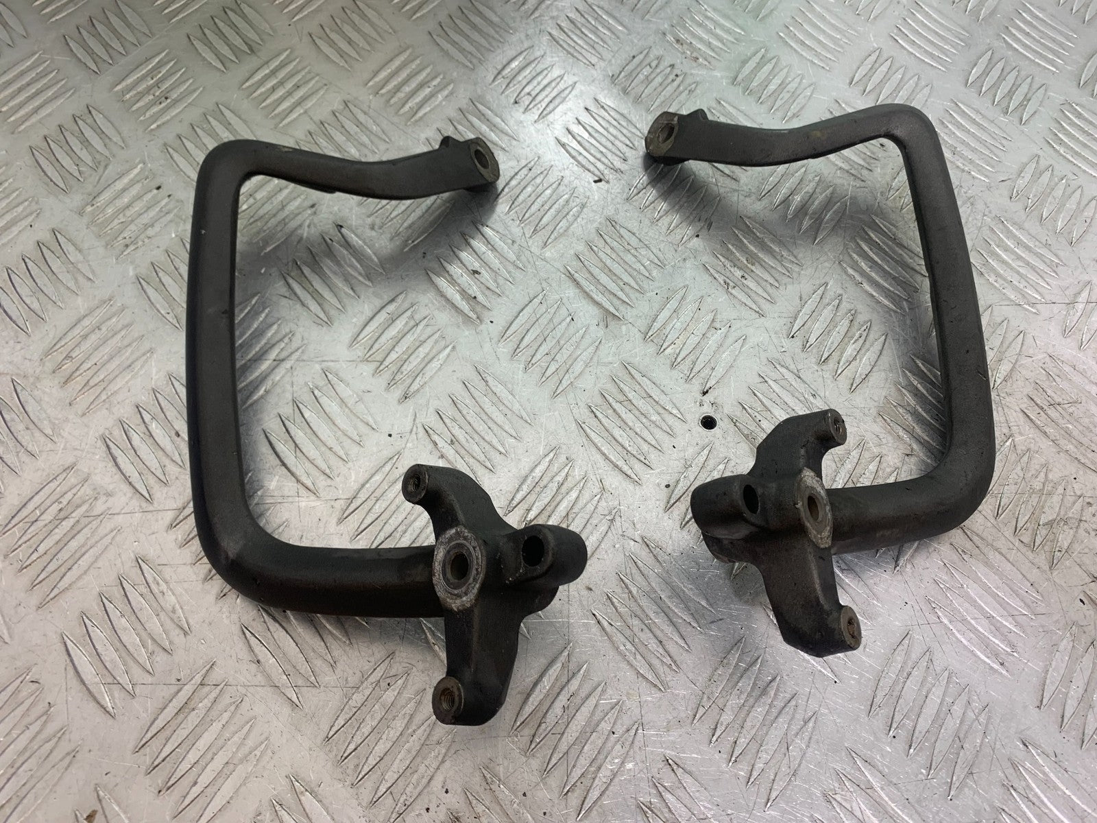 TRIUMPH TIGER 800 XRT GRAB RAILS   2018-2020 (CMB1193)