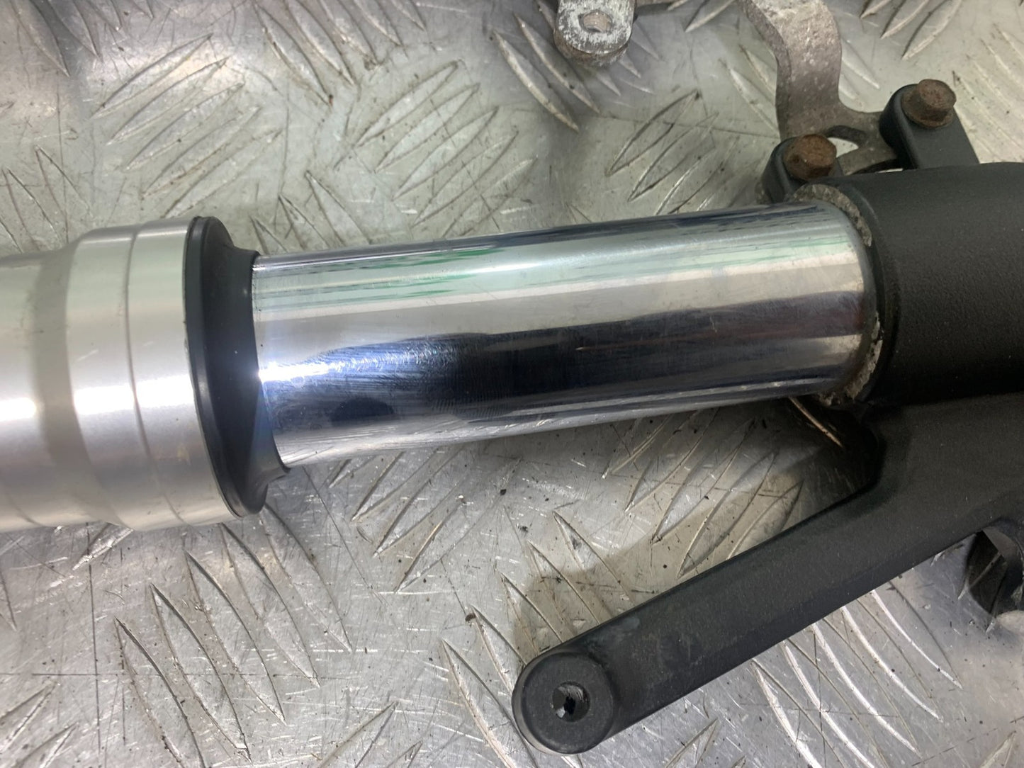KAWASAKI GTR1400 GTR 1400 FORKS   YEAR 2007-2009 (CMB1174)
