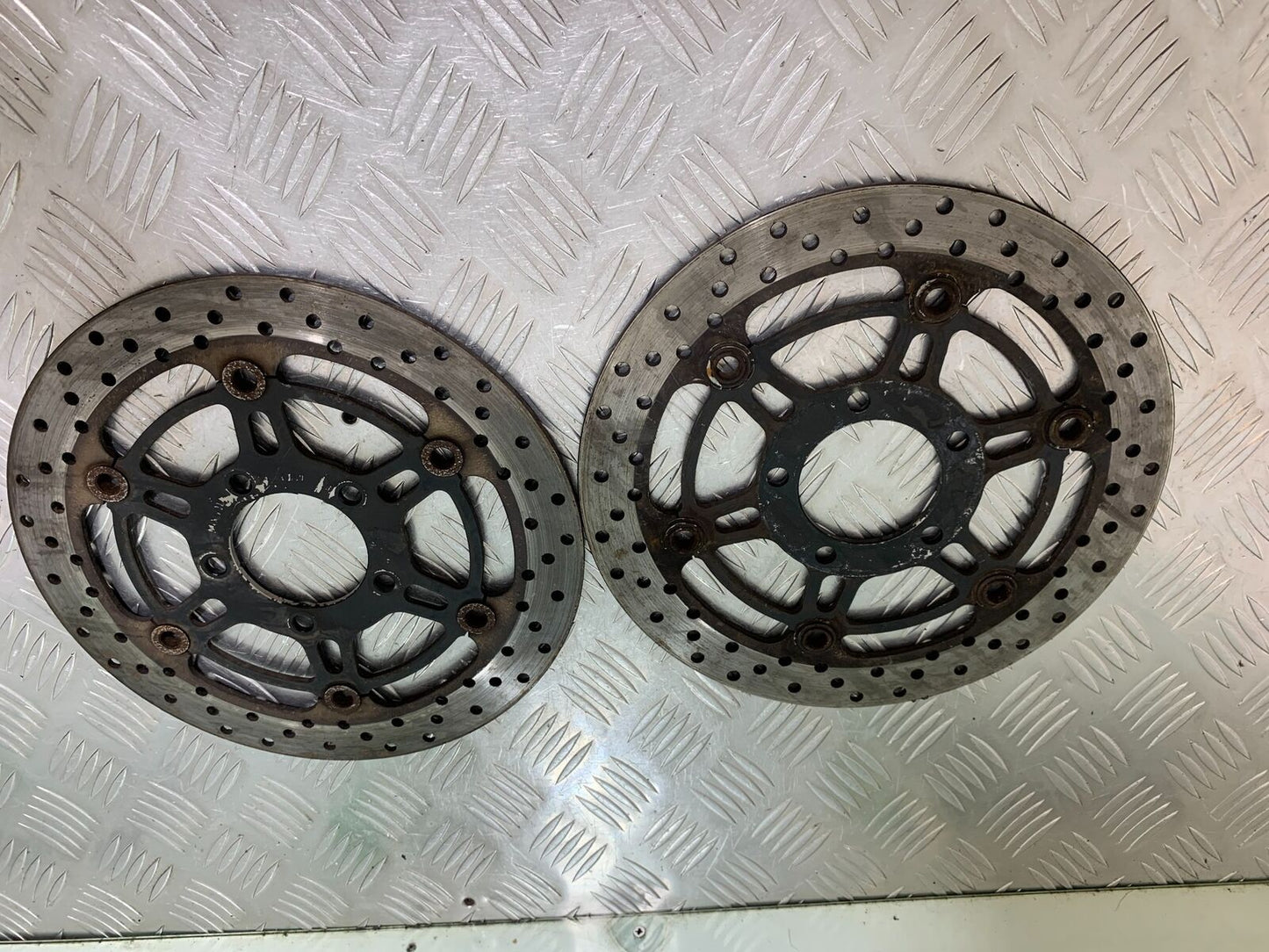 SUZUKI SV650 SV 650 FRONT BRAKE DISCS   YEAR 2003-2006 (CMB1024)