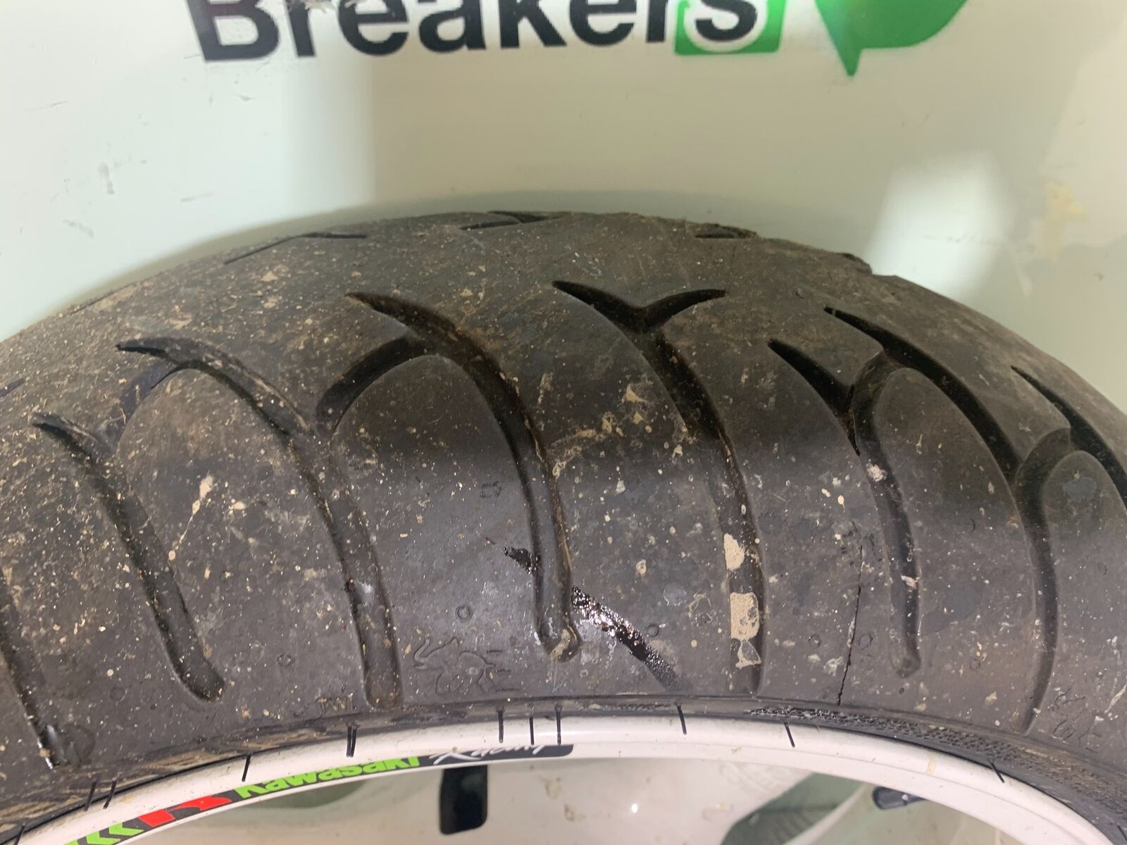 KAWASAKI ZX6R ZX636 REAR WHEEL   YEAR 2002  (CMB1100)