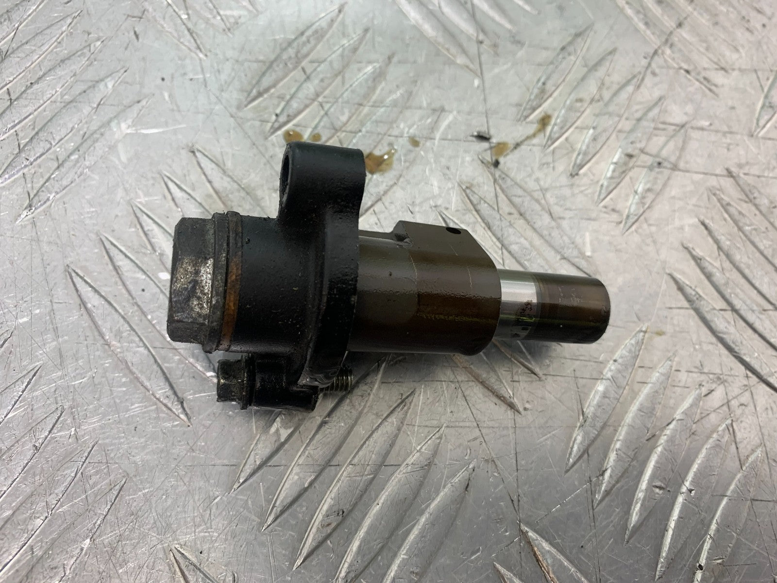 TRIUMPH 955i SPRINT ST CAM CHAIN TENSIONER  YEAR 1999-2004