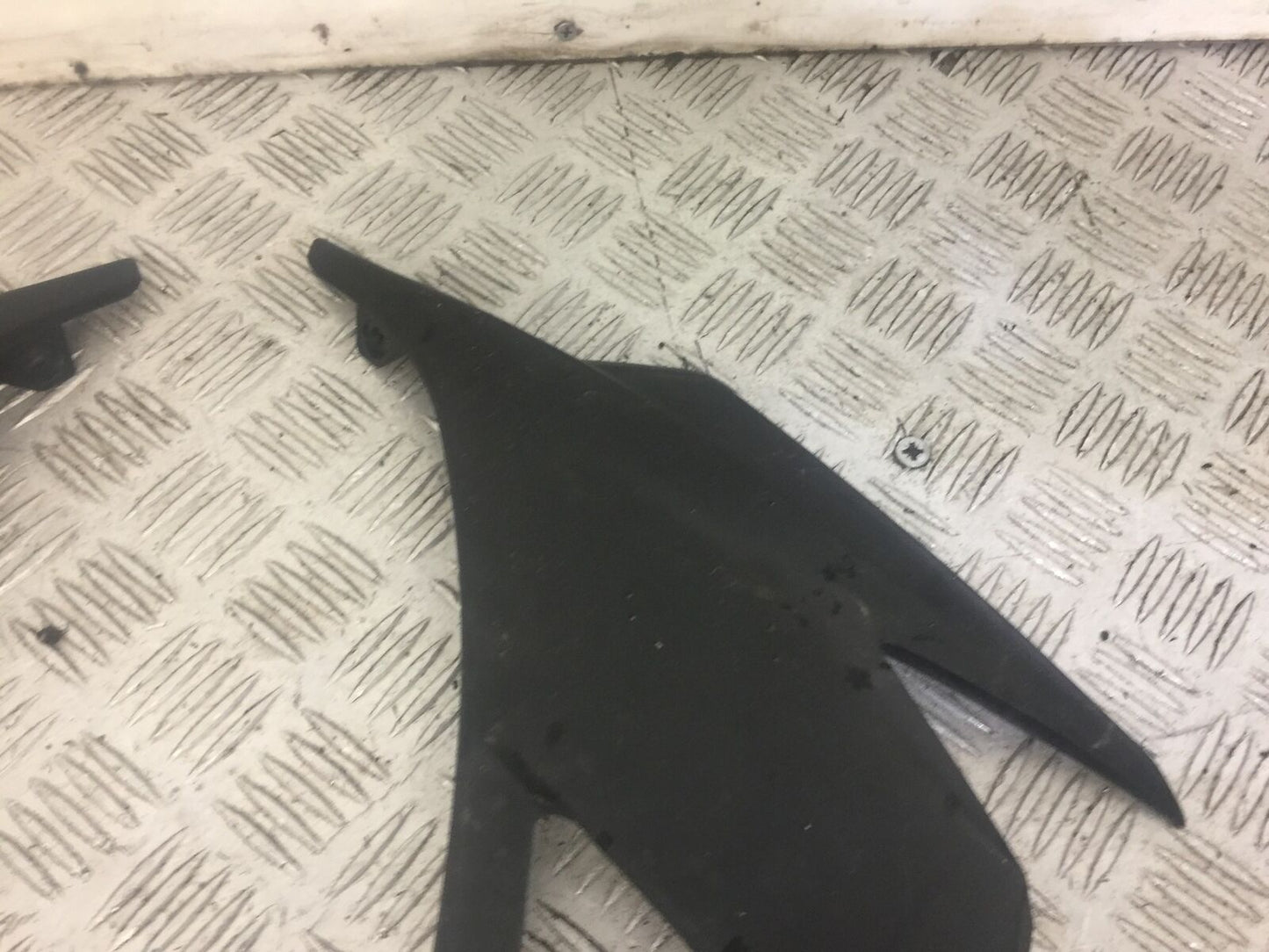 KAWASAKI NINJA 400 LEFT AND RIGHT INFILLS  YEAR 2019  (STOCK 635)