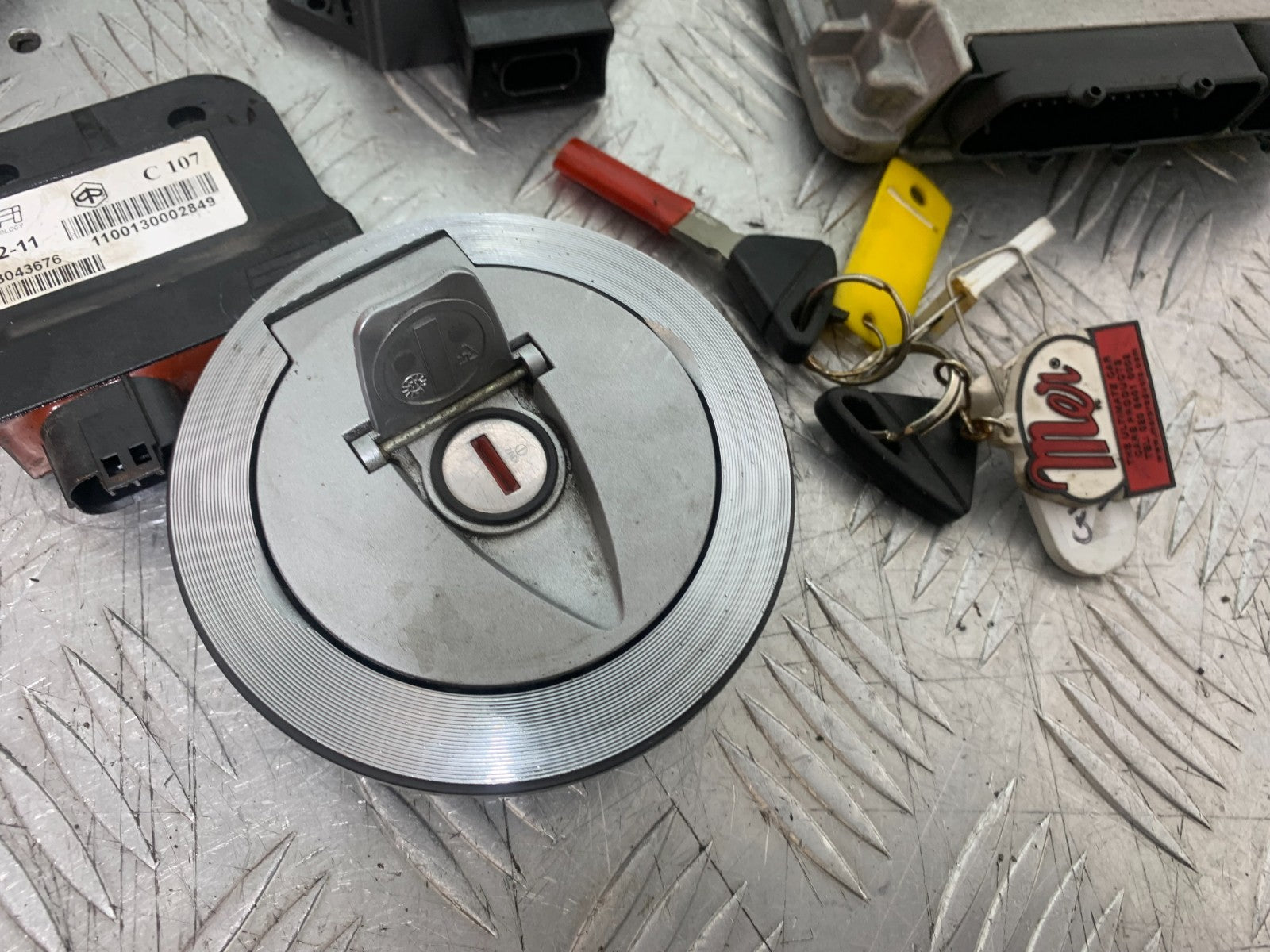 APRILIA TUONO 1000 V4R ECU LOCKS KEYS  YEAR 2011-13  (CMB1331)