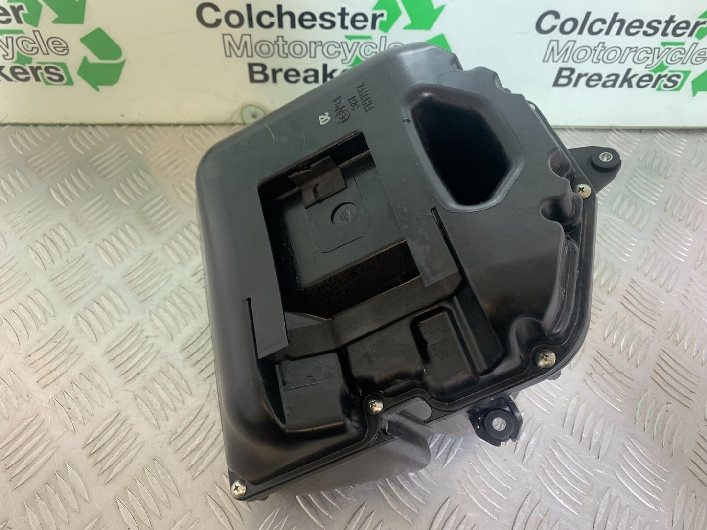 YAMAHA XSR900 XSR 900 AIRBOX   YEAR 2021-2022 (CMB1073)
