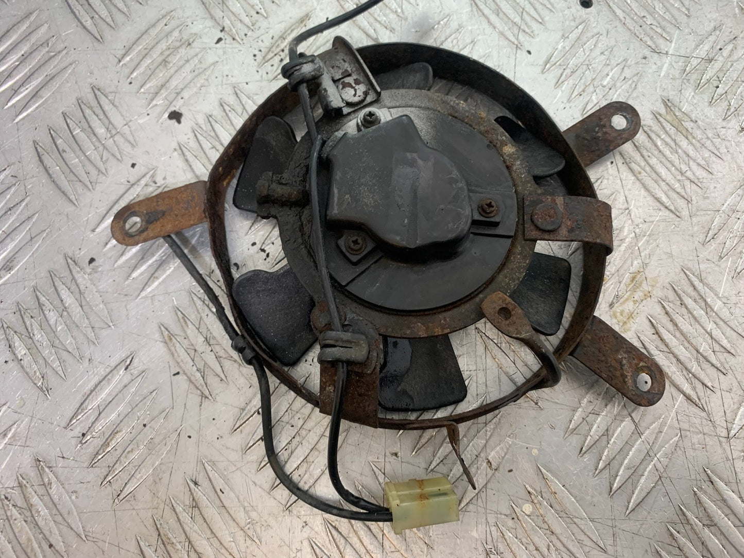 HONDA NTV 600 REVERE RADIATOR FAN YEAR 1988-1996  (CMB1281)
