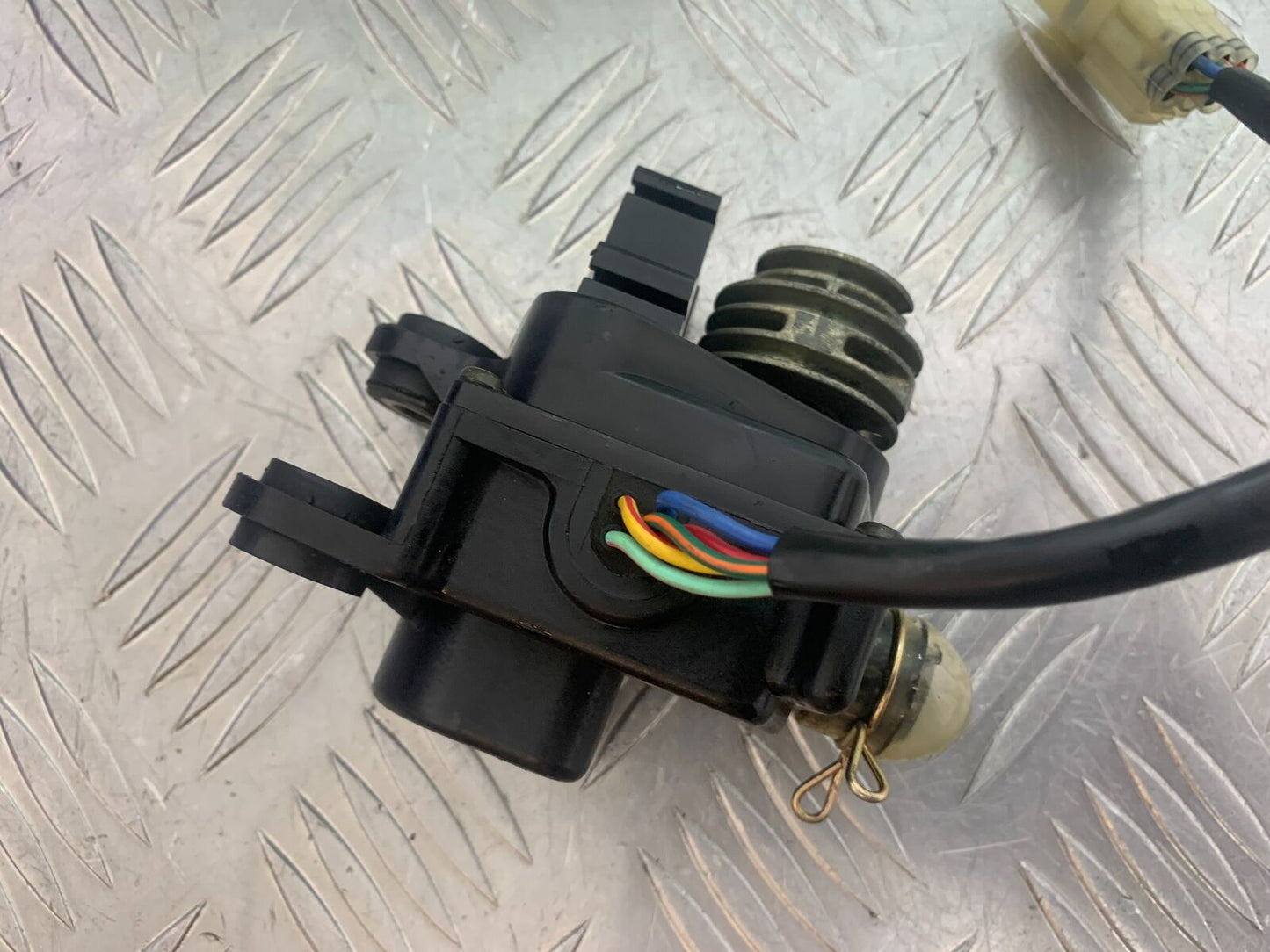 HONDA CBR 929 RRY FIREBLADE EXHAUST SERVO MOTOR YEAR 2000-01 (CMB1026)