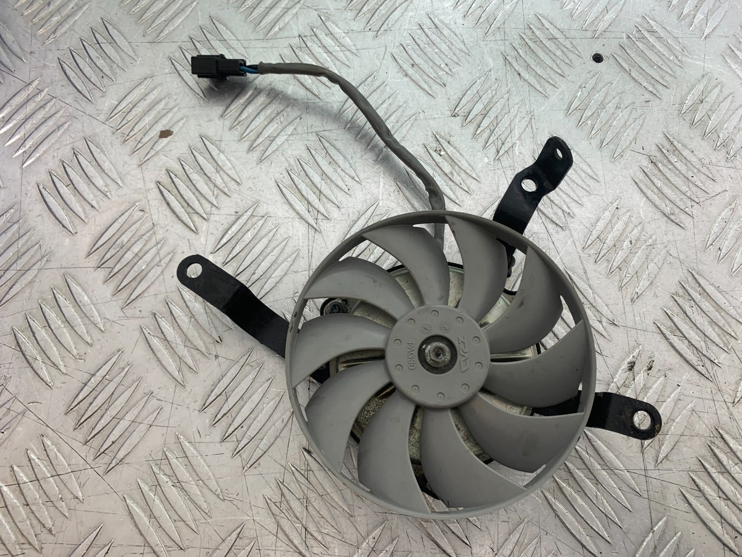 YAMAHA YZF R1 4C8 RADIATOR FAN  YEAR 2007-2008 (CMB1237)