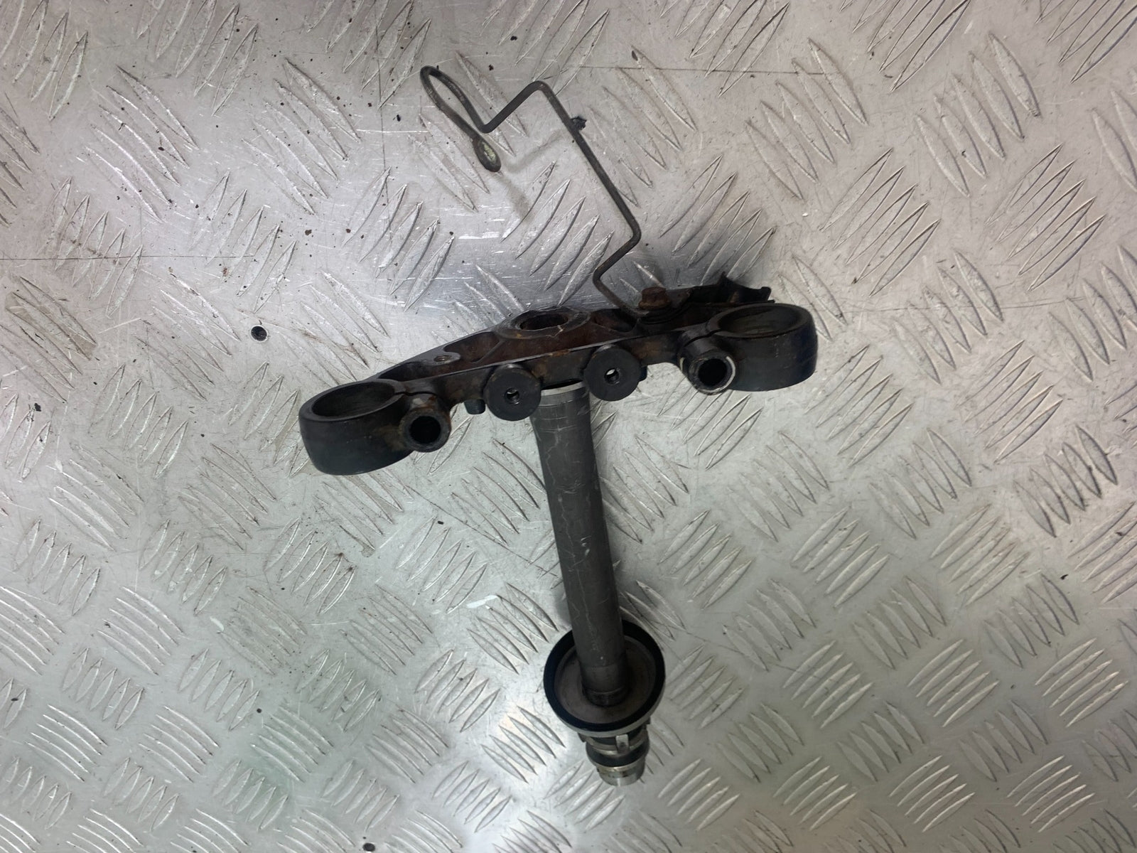 YAMAHA YBR125 YBR 125 BOTTOM YOKE  YEAR 2010-2017 (CMB1163)