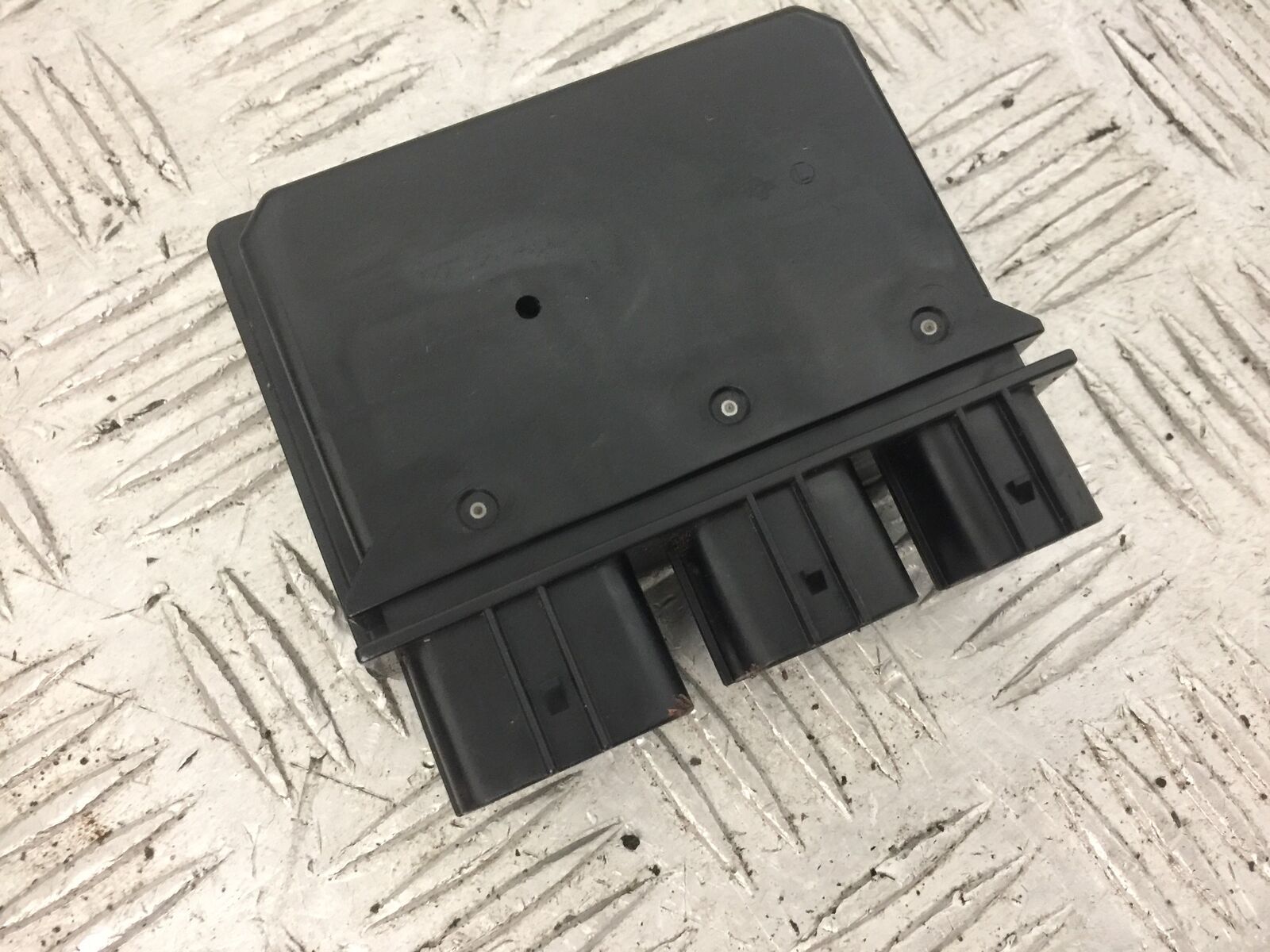 KAWASAKI VERSYS 1000 KLZ 1000 MAIN RELAY   YEAR 2015-18 (STOCK 817)