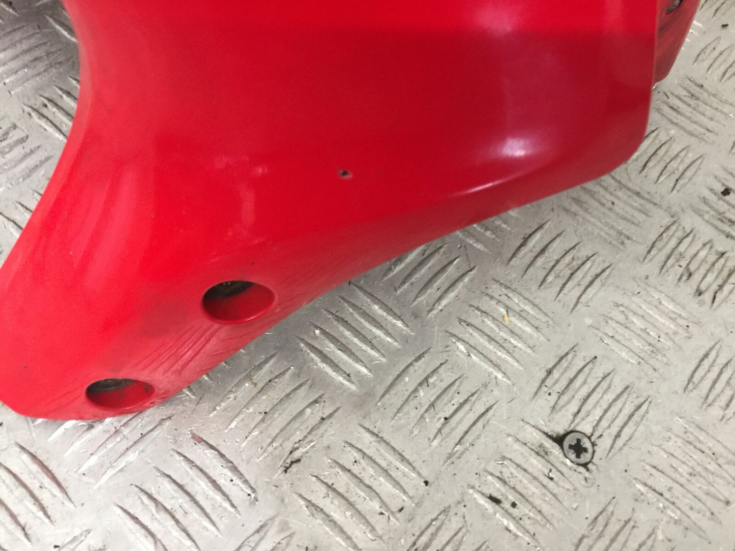 HONDA CBR1000 rr FIREBLADE FRONT MUDGUARD    YEAR 2004  (STOCK 853)