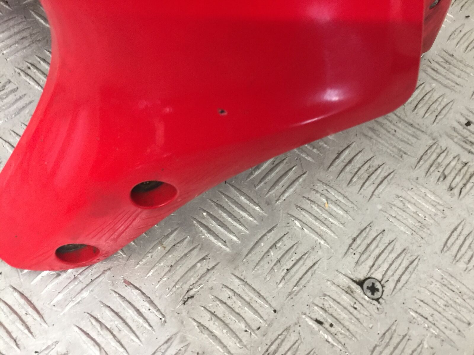 HONDA CBR1000 rr FIREBLADE FRONT MUDGUARD    YEAR 2004  (STOCK 853)