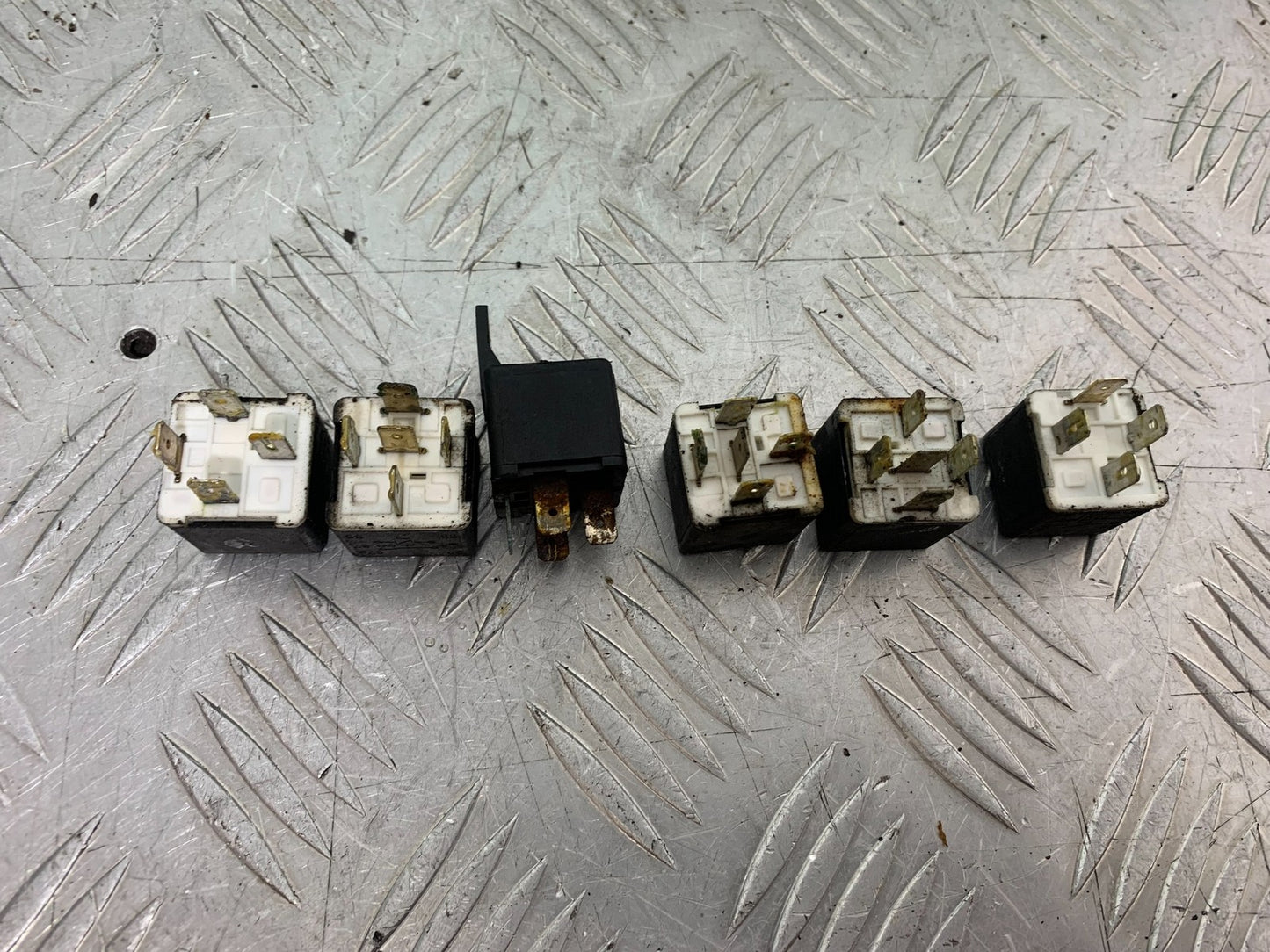 TRIUMPH 955i SPRINT ST RELAYS  YEAR 1999-04 (CMB1230)