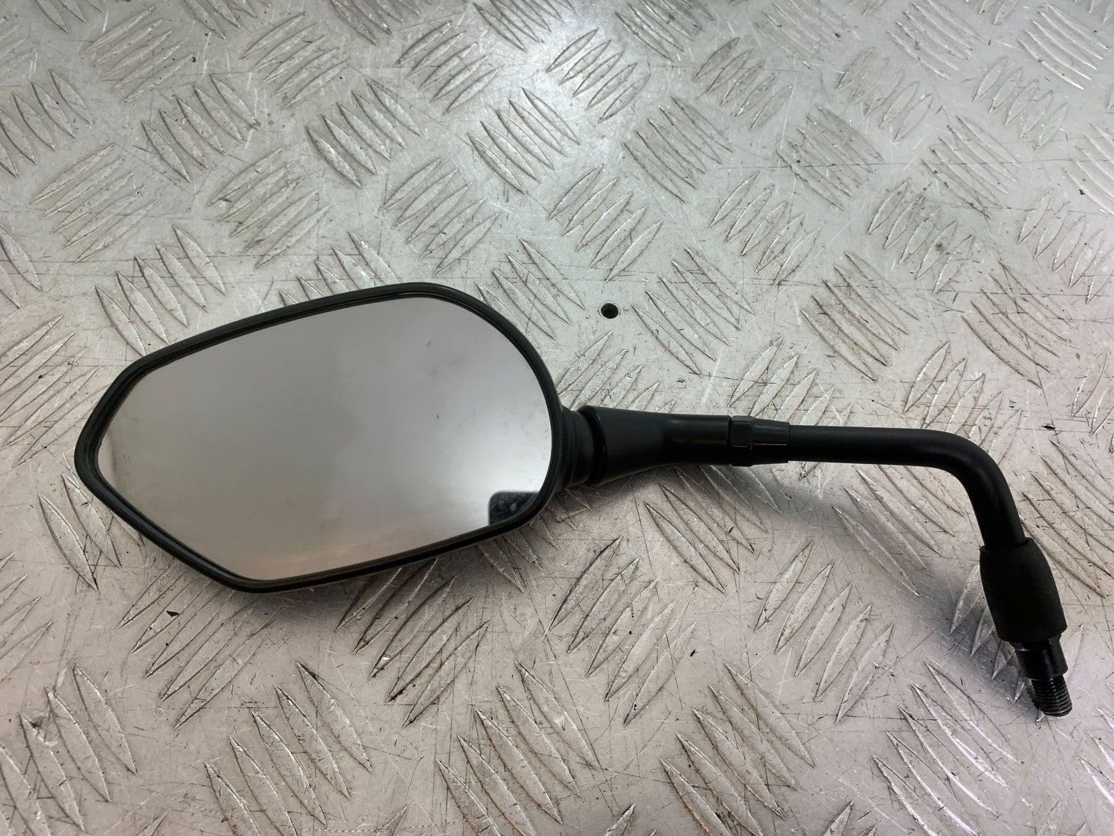 TRIUMPH TRIDENT 660 LEFT MIRROR  YEAR 2021-2024 (CMB1295)