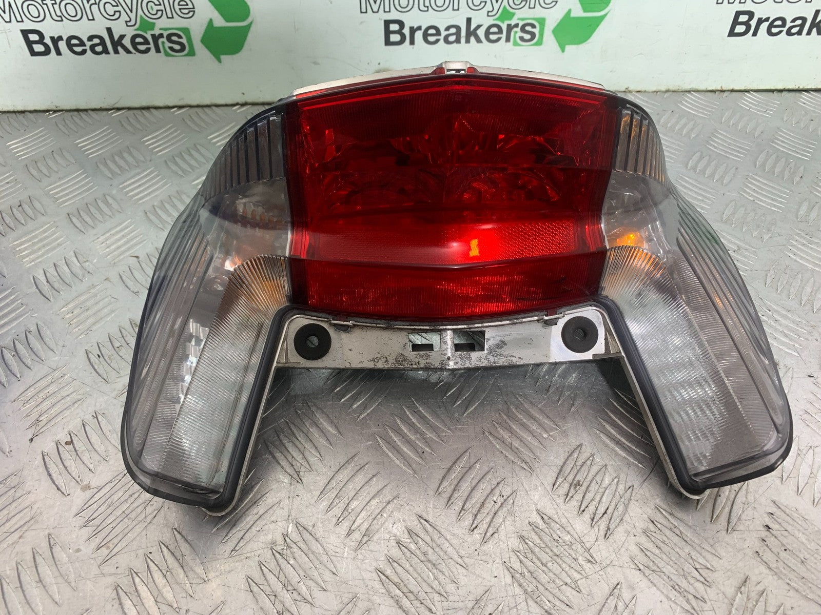 HONDA NT 700 V DEAUVILLE REAR LIGHT  YEAR 2006-2010 (CMB1298)