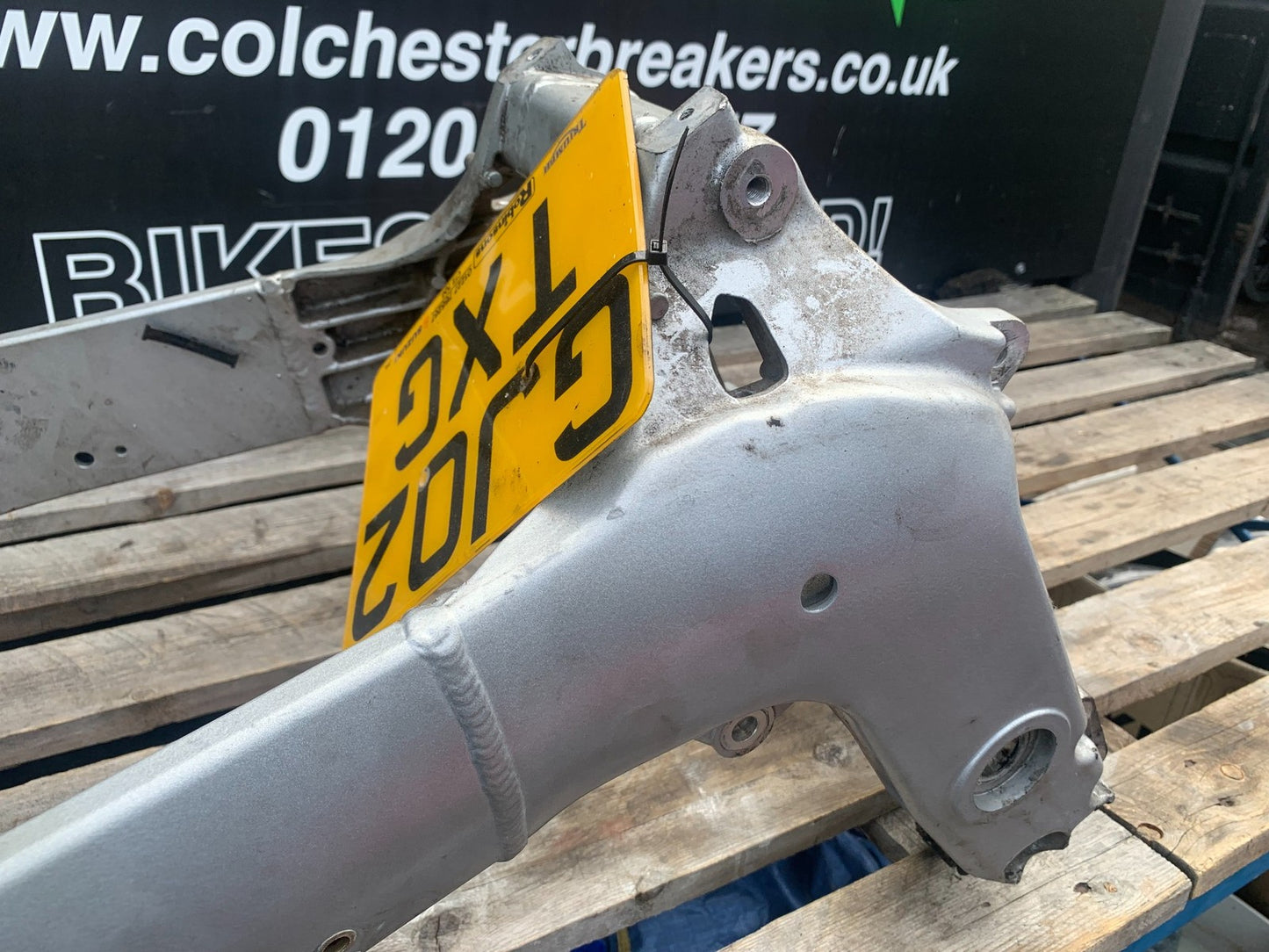 TRIUMPH 955i SPRINT ST FRAME REG LOG BOOK   1999-2004 (CMB1176)
