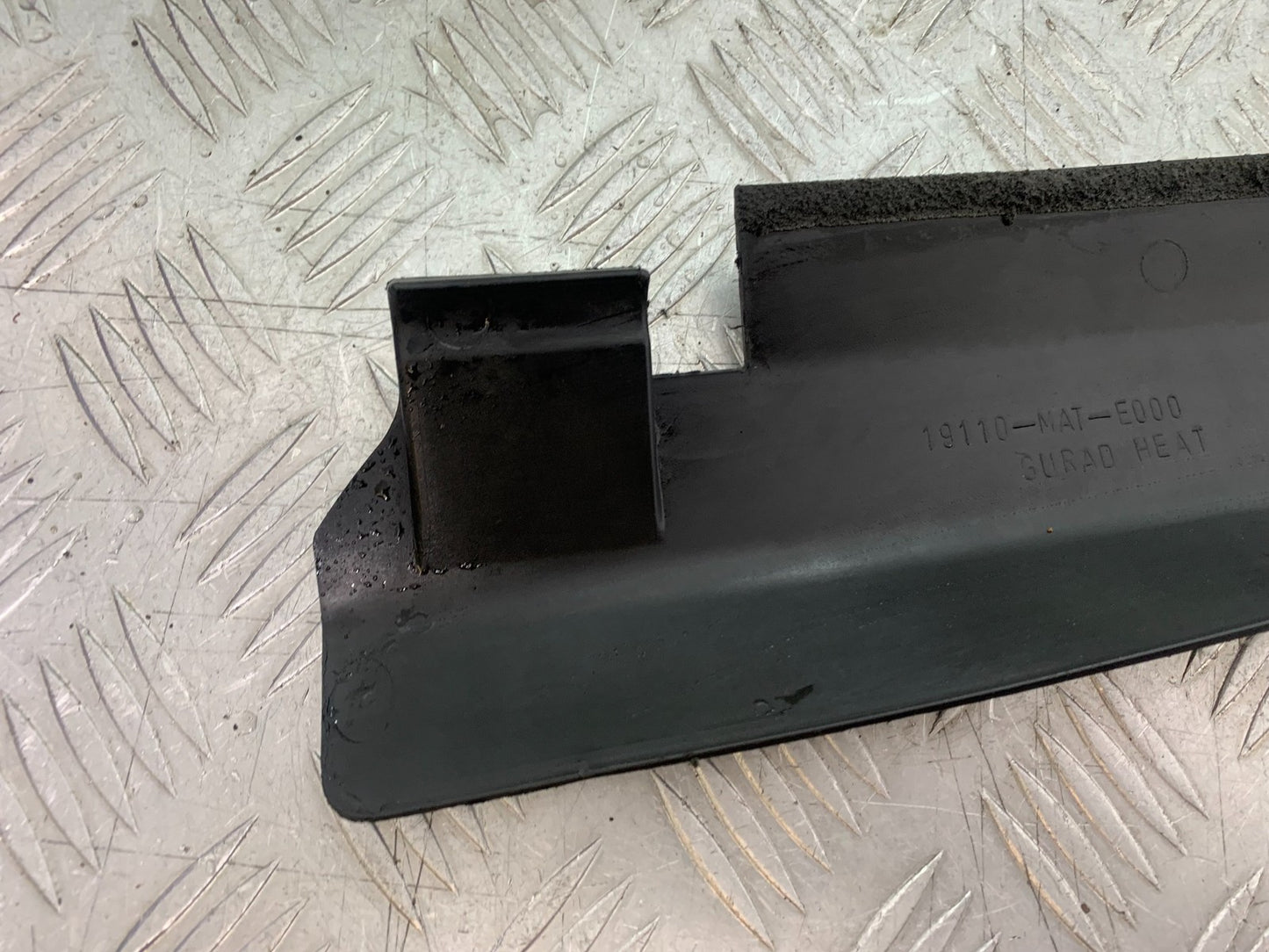 HONDA CBR1100 BLACKBIRD OIL COOLER TOP COVER  YEAR 1999-2005 (CMB1232)